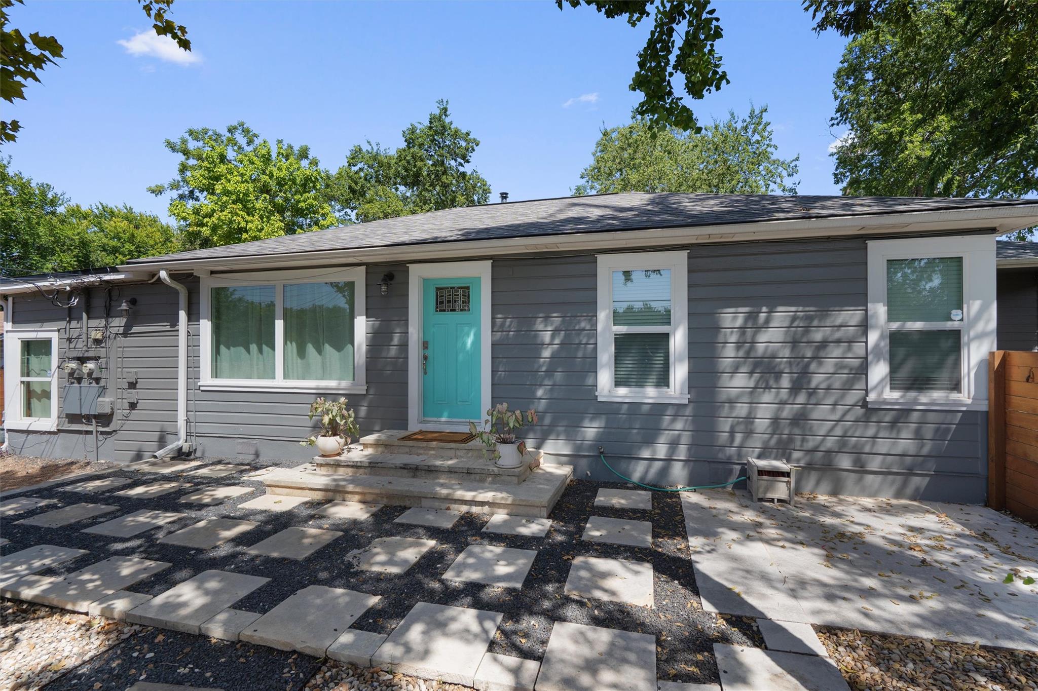 Listing photo 1 of 2609 S 5th St  #A