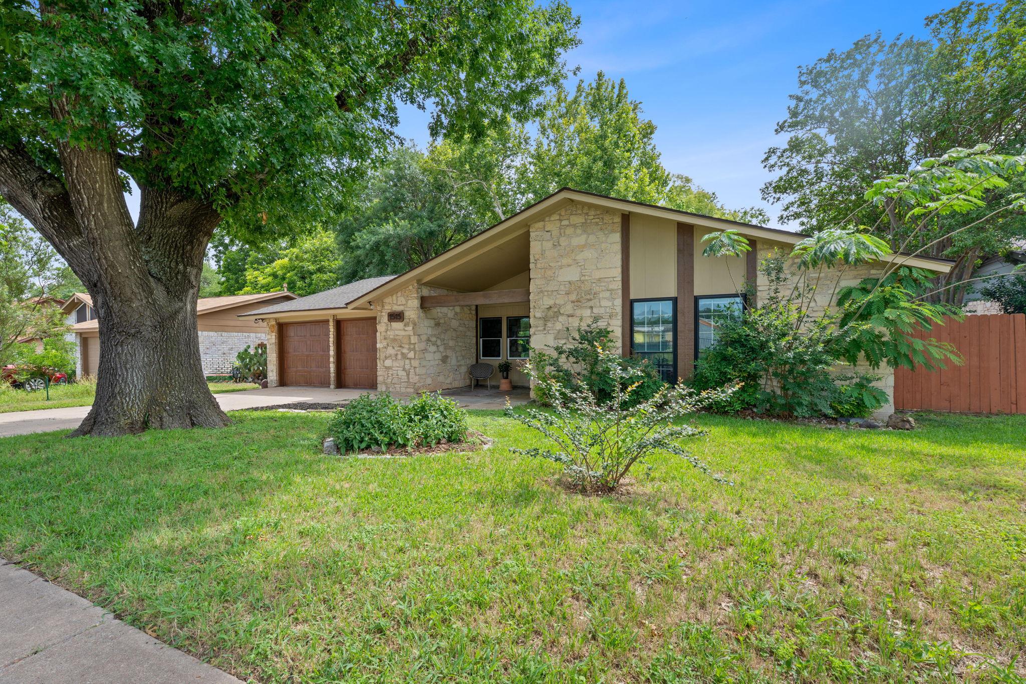 Listing photo 1 of 1515  Mearns Meadow Blvd