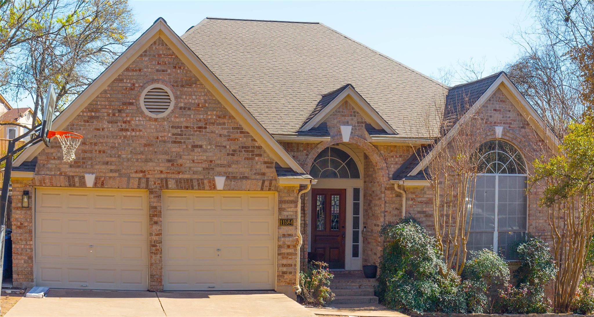 Listing photo 1 of 11584  Cedarcliffe None