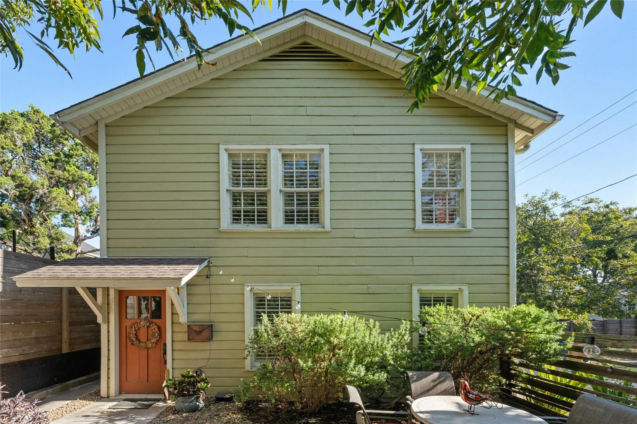 Listing photo 1 of 2021  Travis Heights Blvd  #1002