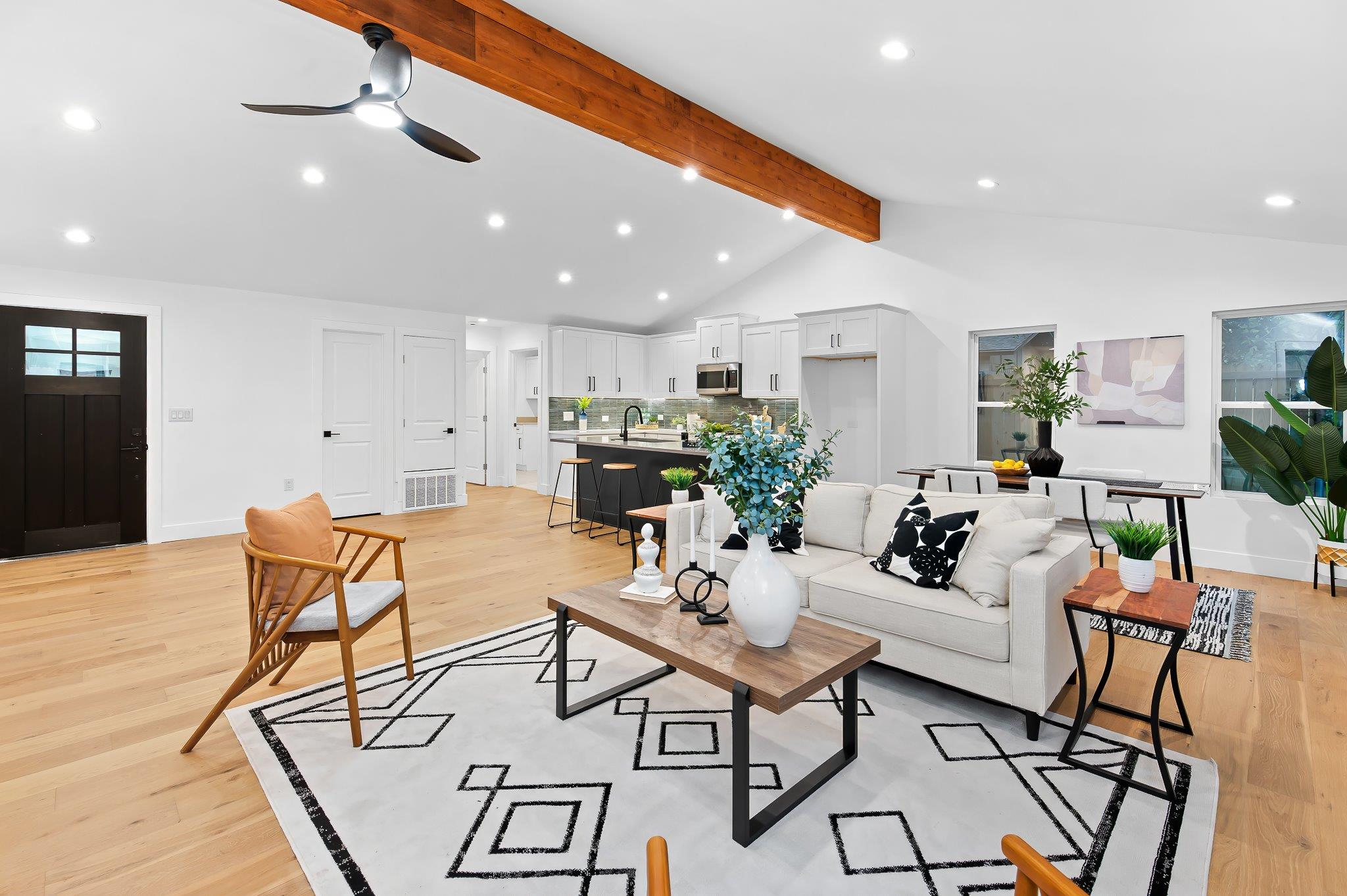 Listing photo 1 of 8305  Briarwood Ln