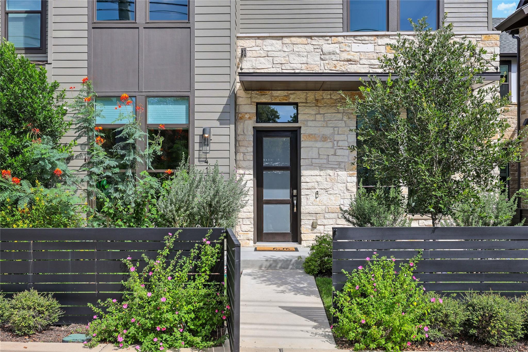 Listing photo 1 of 4104  Prosper Ln