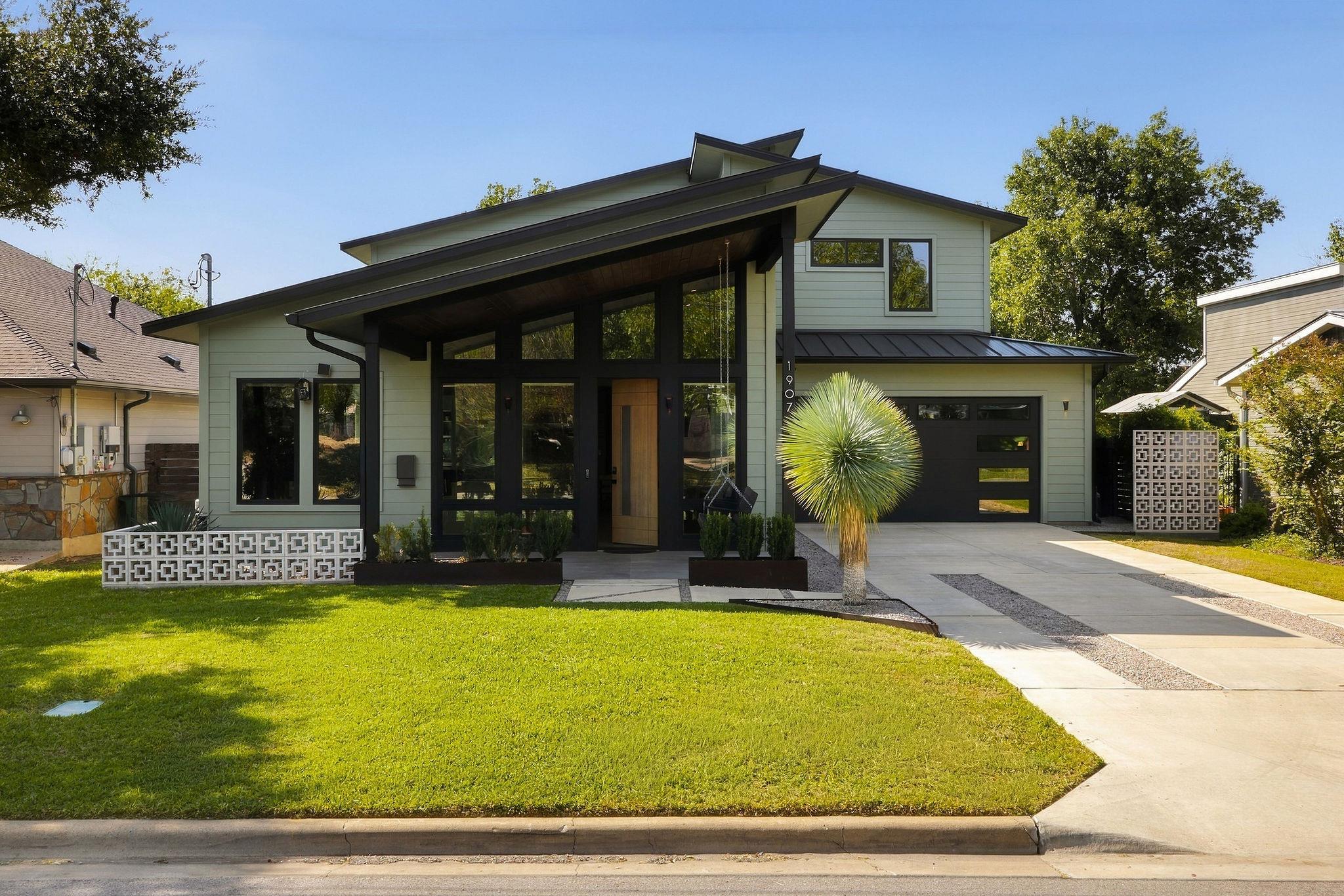 Listing photo 1 of 1907  Cullen Ave