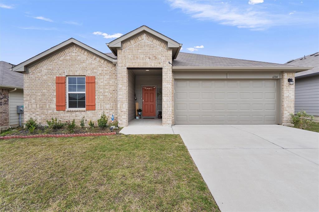 Listing photo 1 of 6104  Montrelia Dr