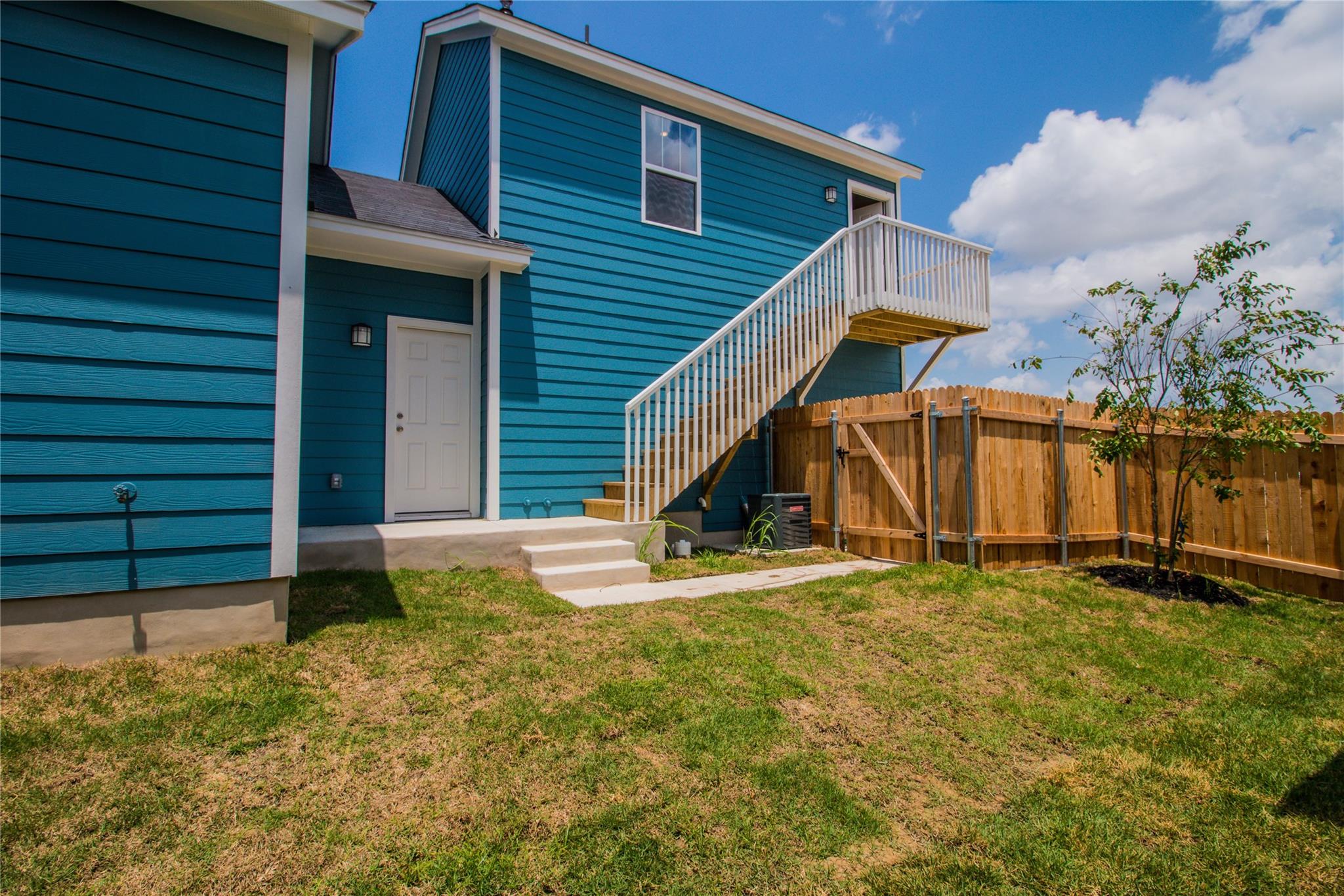 Listing photo 1 of 1524  Arbor Knot Dr  #B