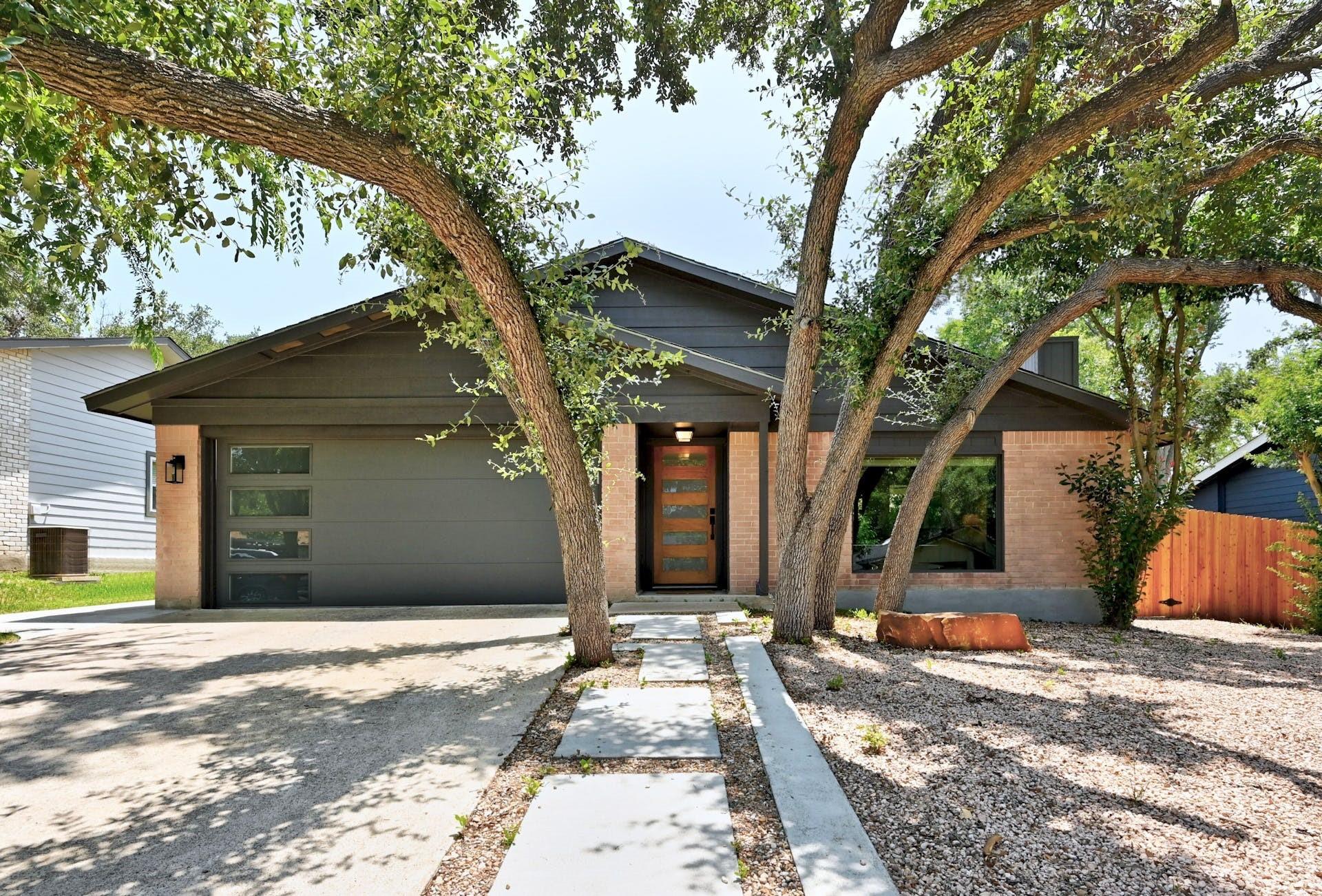 Foto del anuncio 1 de 2603  Burly Oak Dr