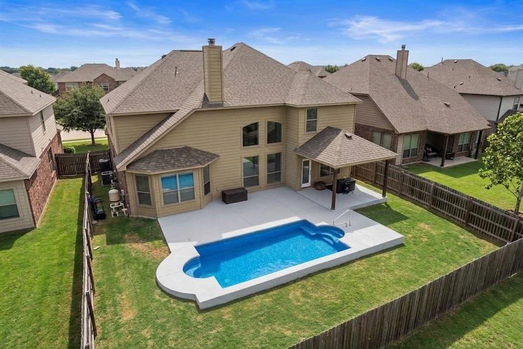 Listing photo 1 of 580  Clear Springs Holw