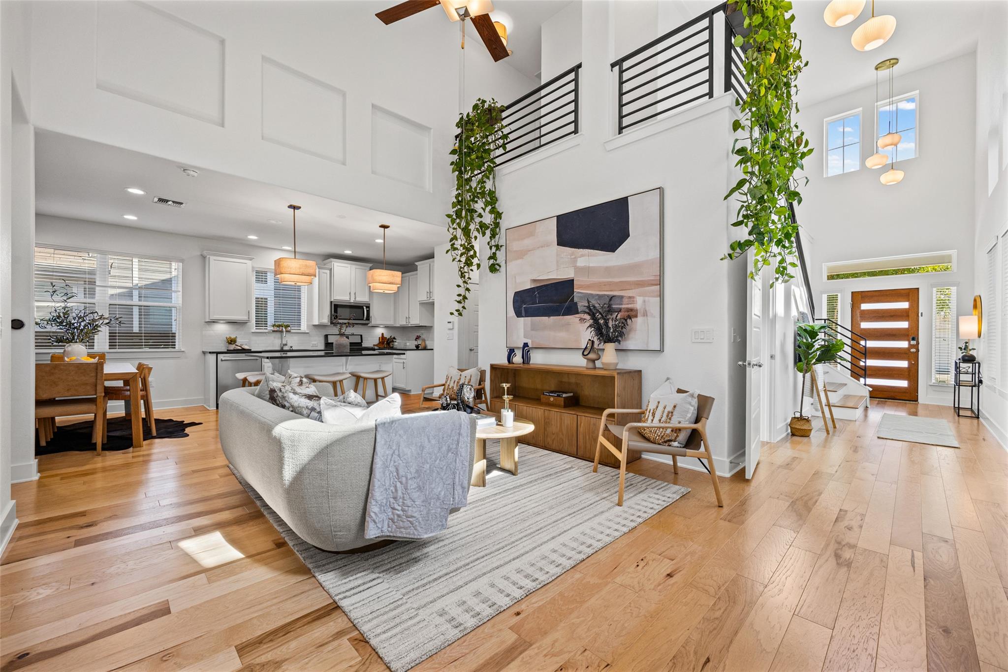 Listing photo 1 of 2204  Hermia St  #34