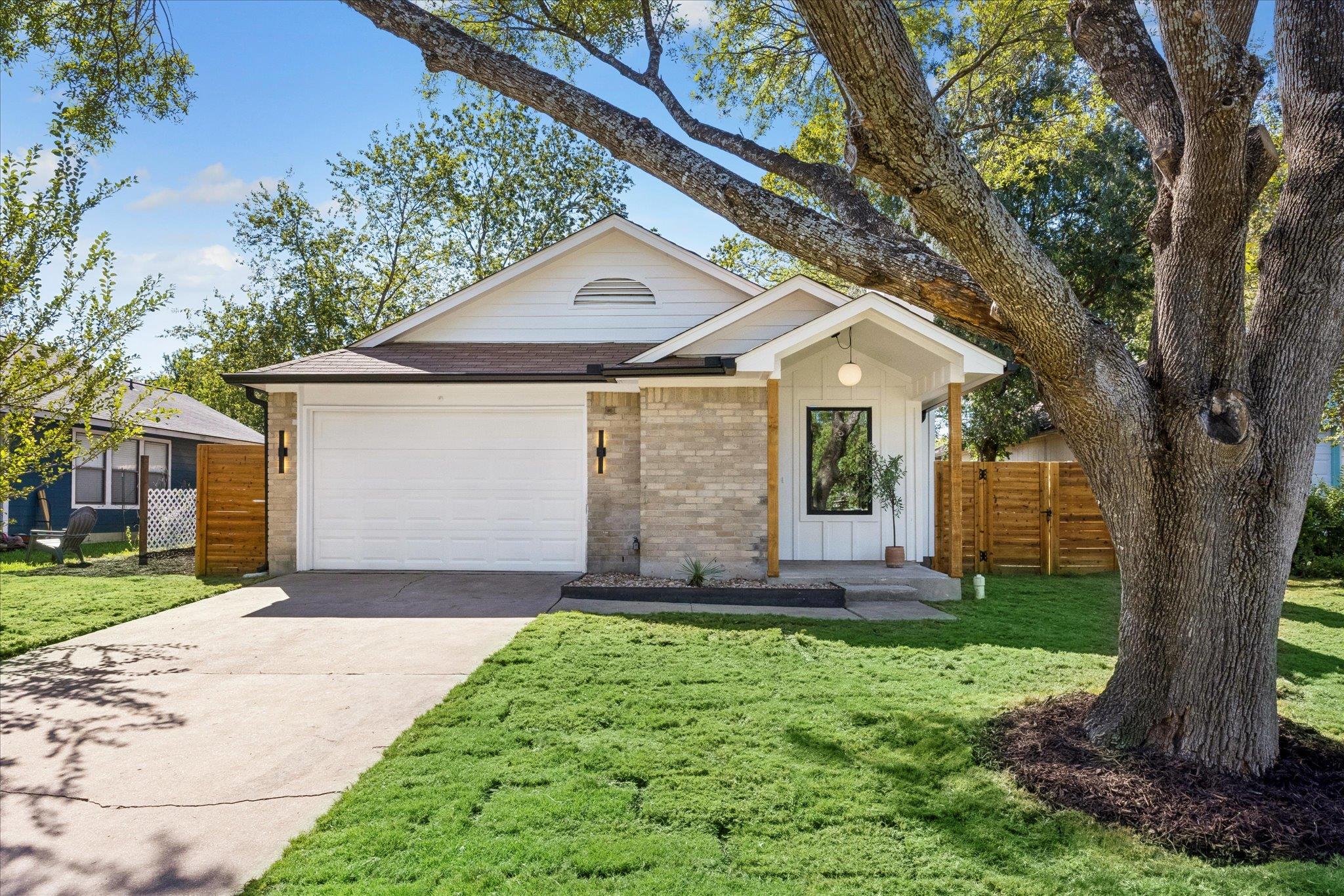 Listing photo 1 of 8406  Cockney Dr