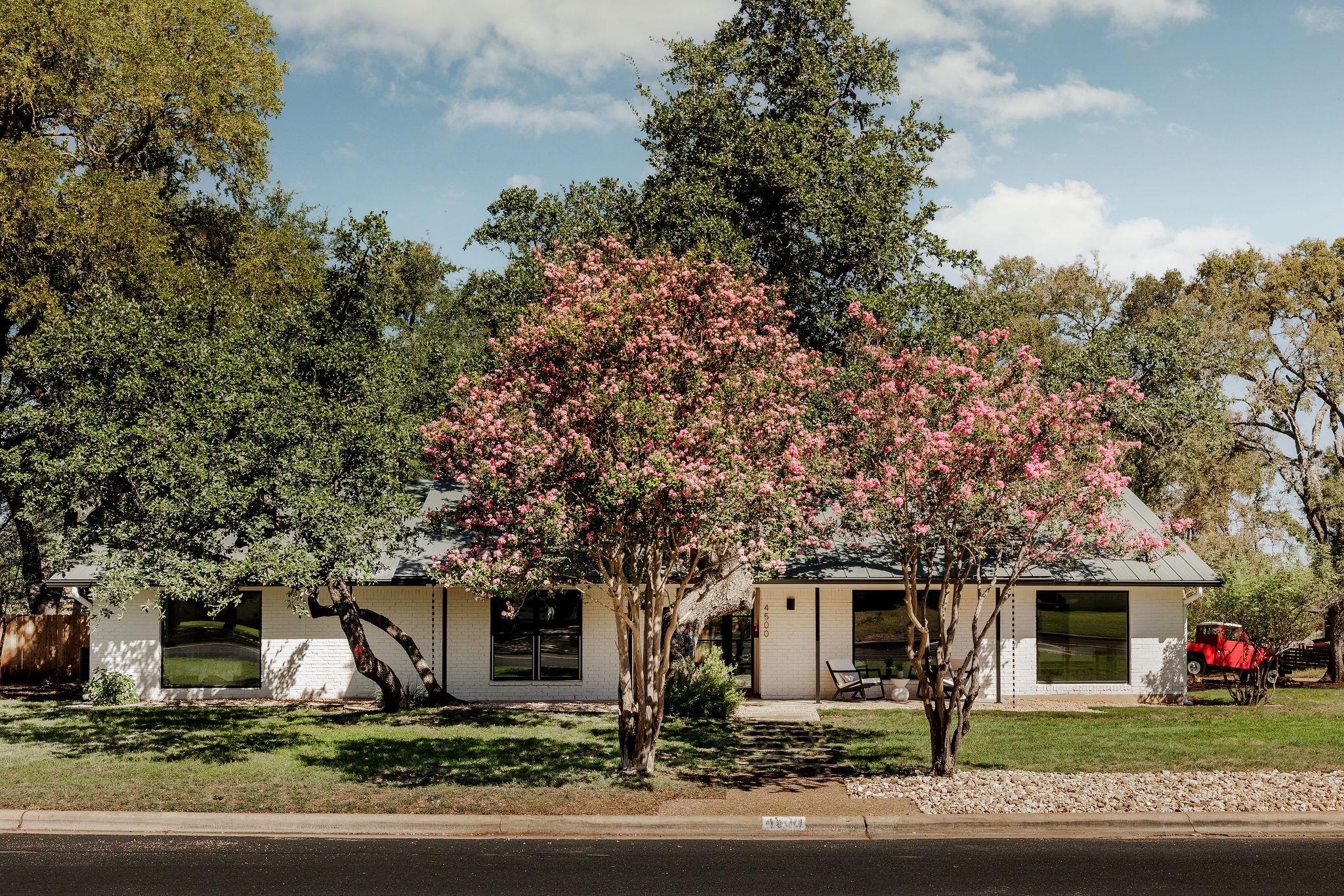 Listing photo 1 of 4500  Greystone Dr