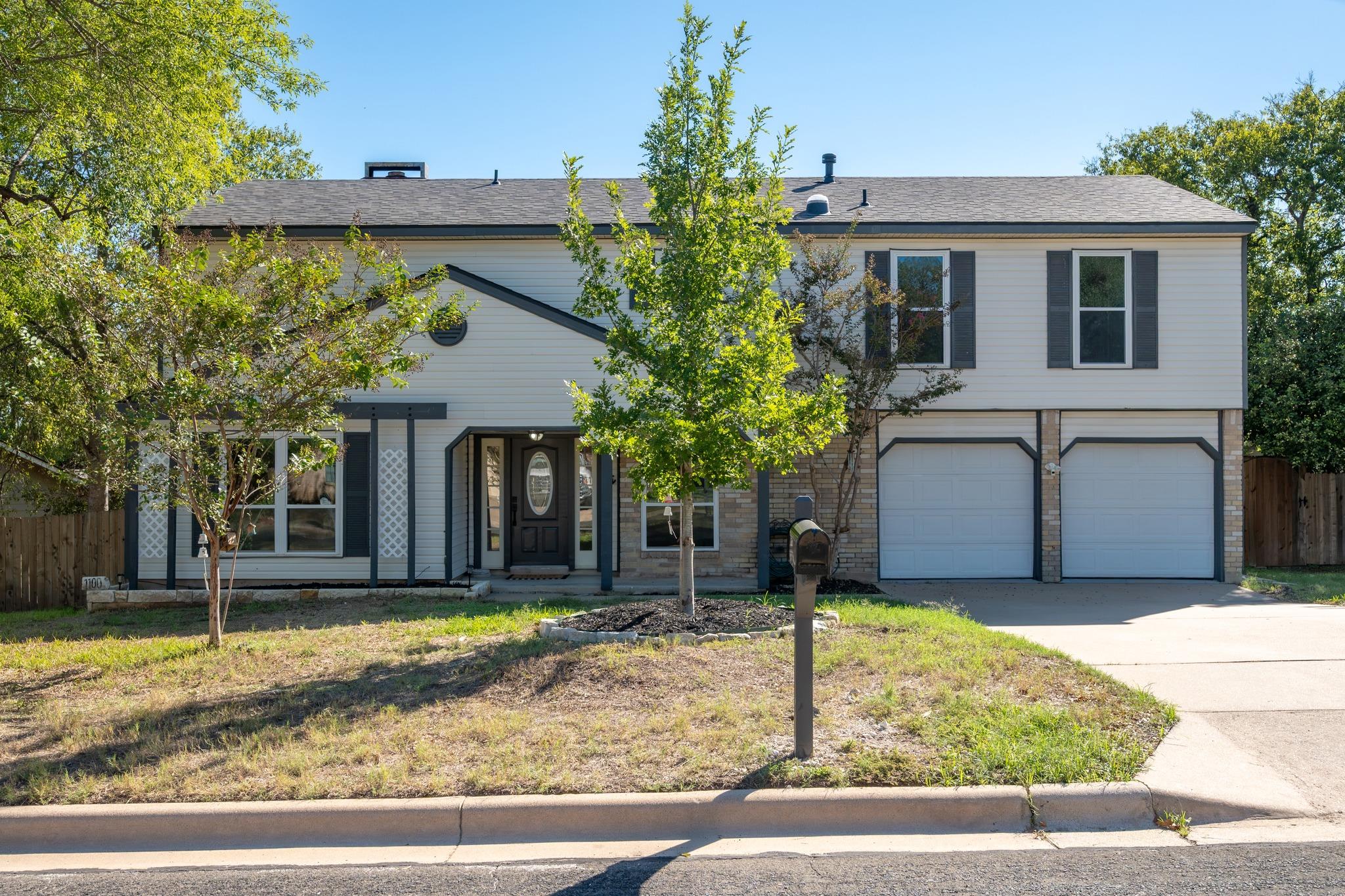 Listing photo 1 of 1100  Huntridge Dr