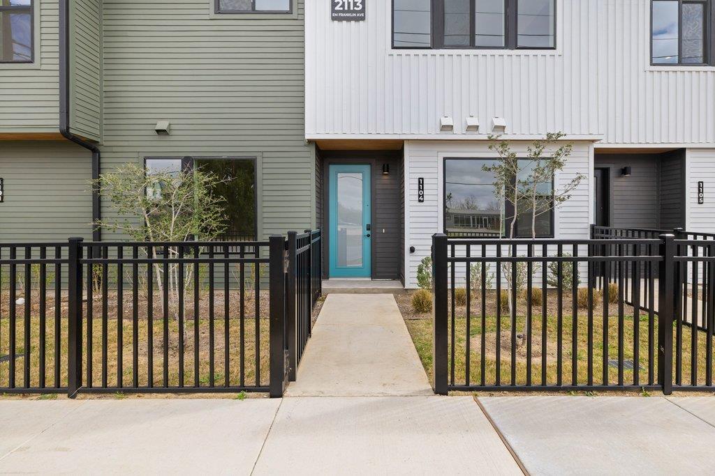 2113  EM Franklin Ave  #89 的房源照片，第 1 张
