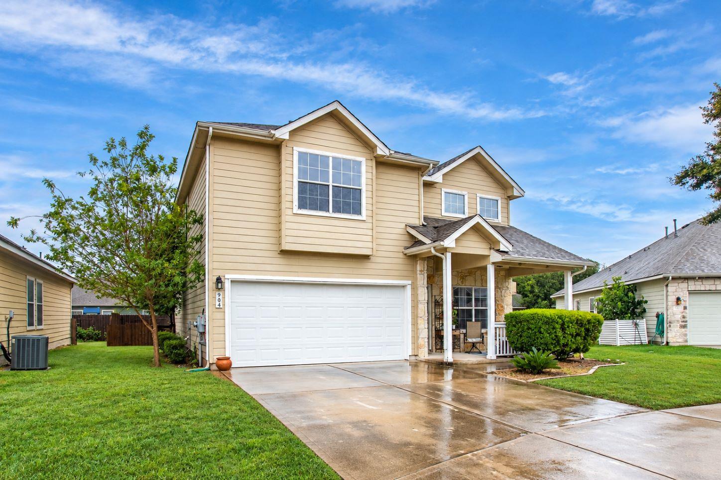 Traditional exterior styling pairs classic lap si