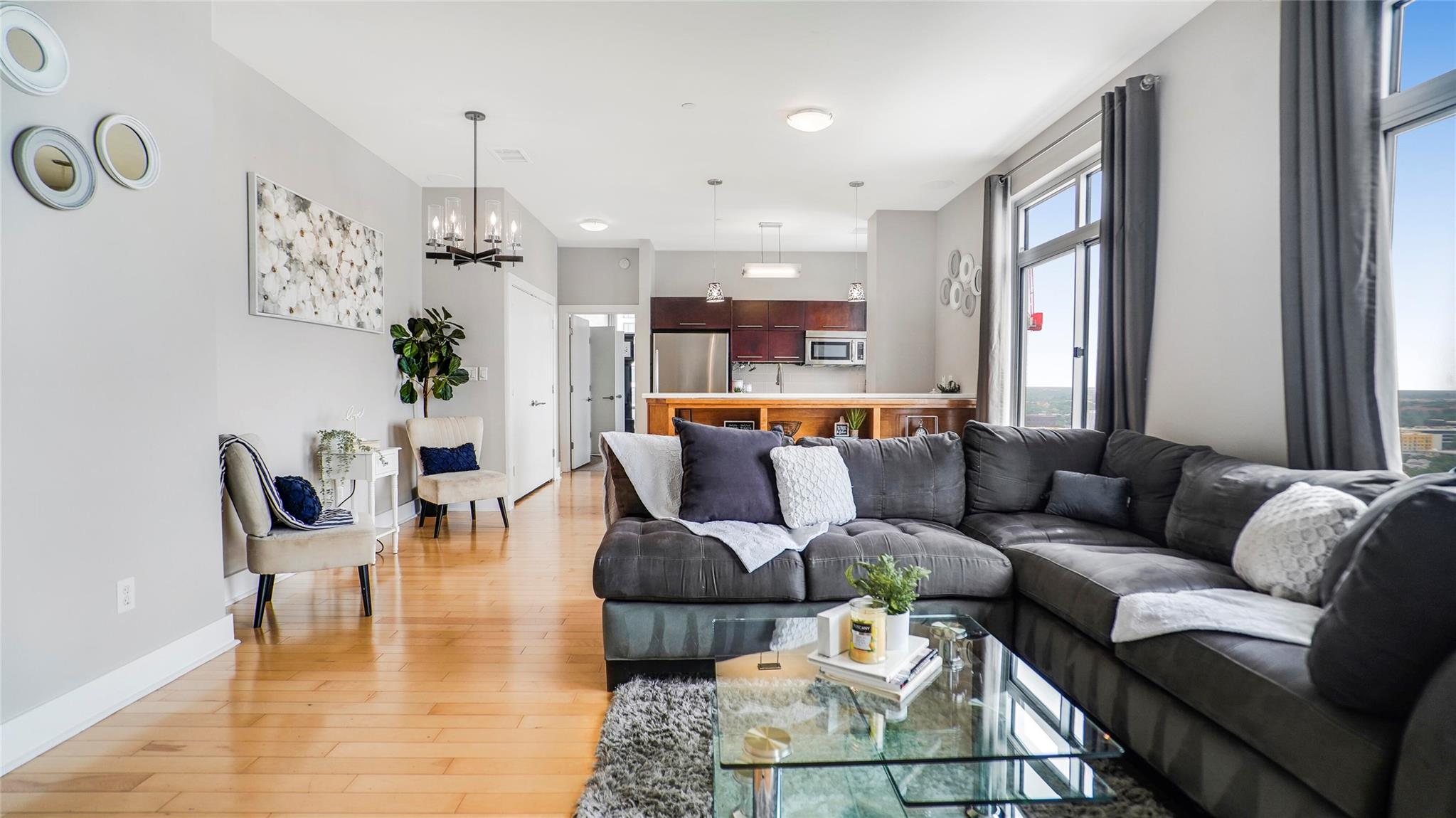 Listing photo 1 of 603  Davis St  #2204