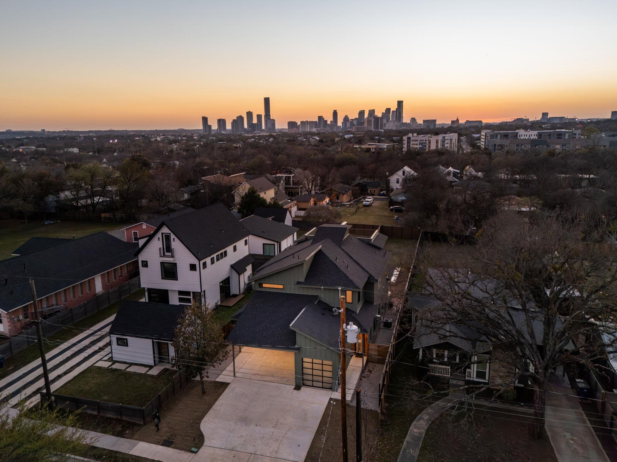 Listing photo 1 of 1610  Harveey Dr  #A