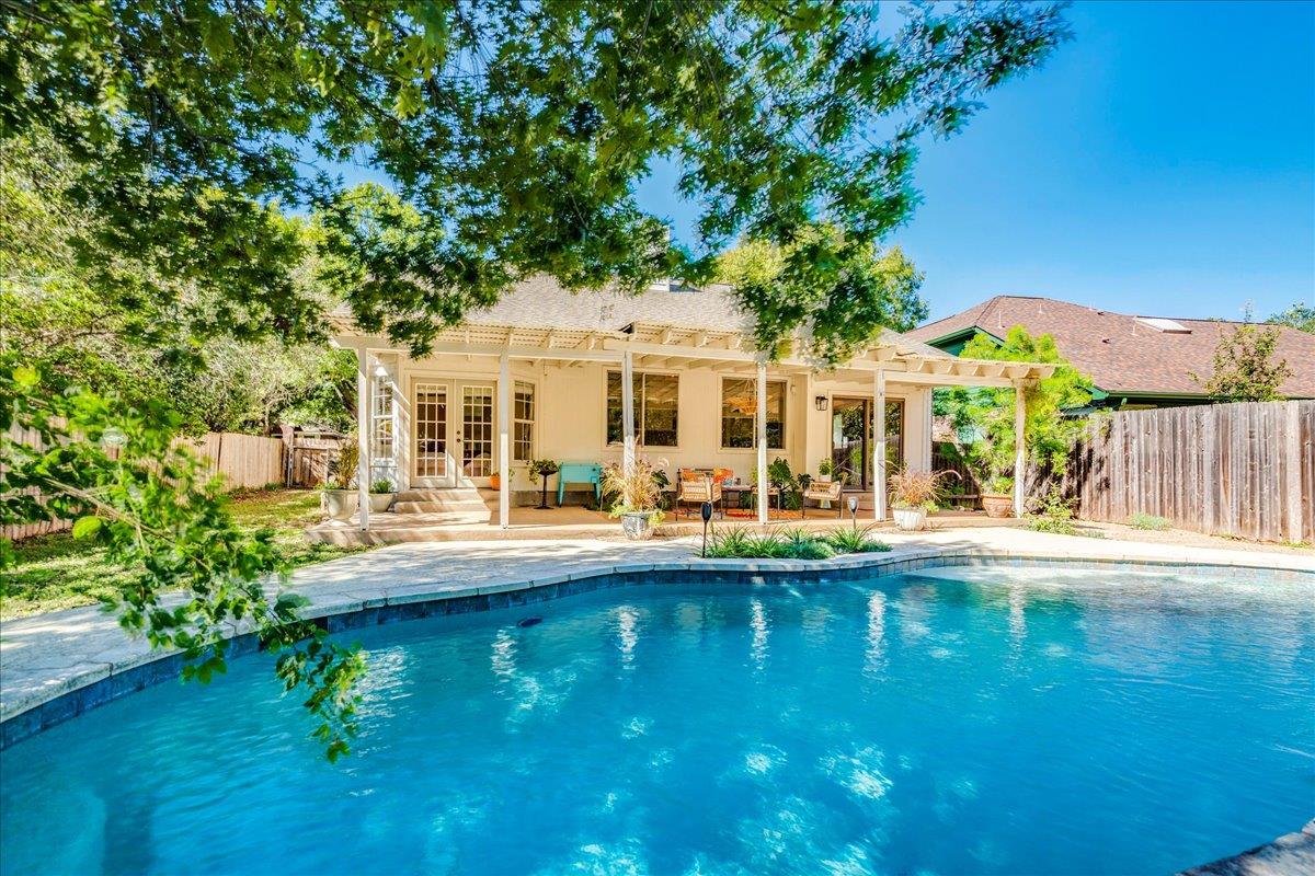 Listing photo 1 of 4013  Tecate Trl