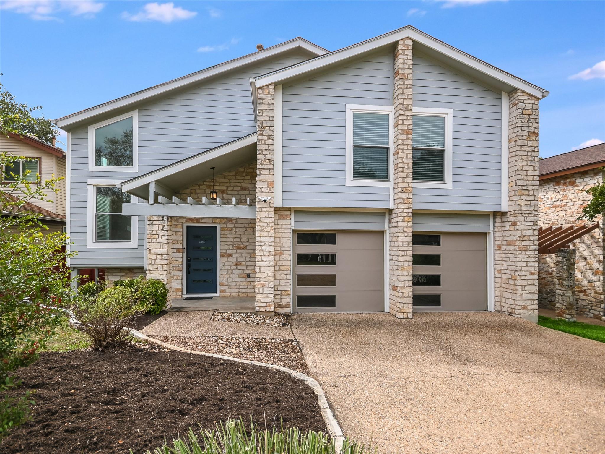 Listing photo 1 of 9202  Knoll Crest Loop