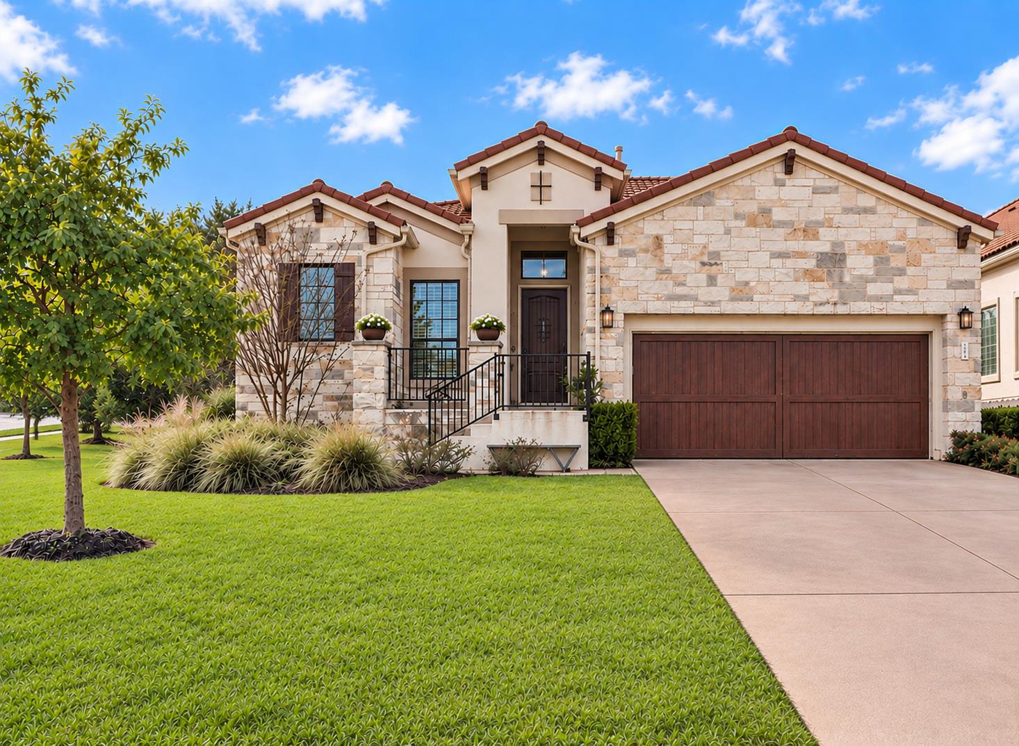 Listing photo 1 of 403  Indianwood Dr