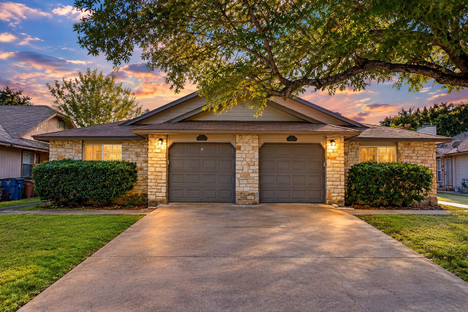 Listing photo 1 of 12302  Deer Falls Dr  #A