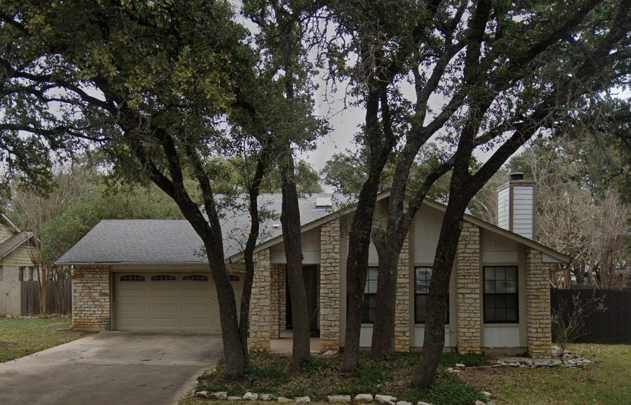 Listing photo 1 of 104  Settlers Dr