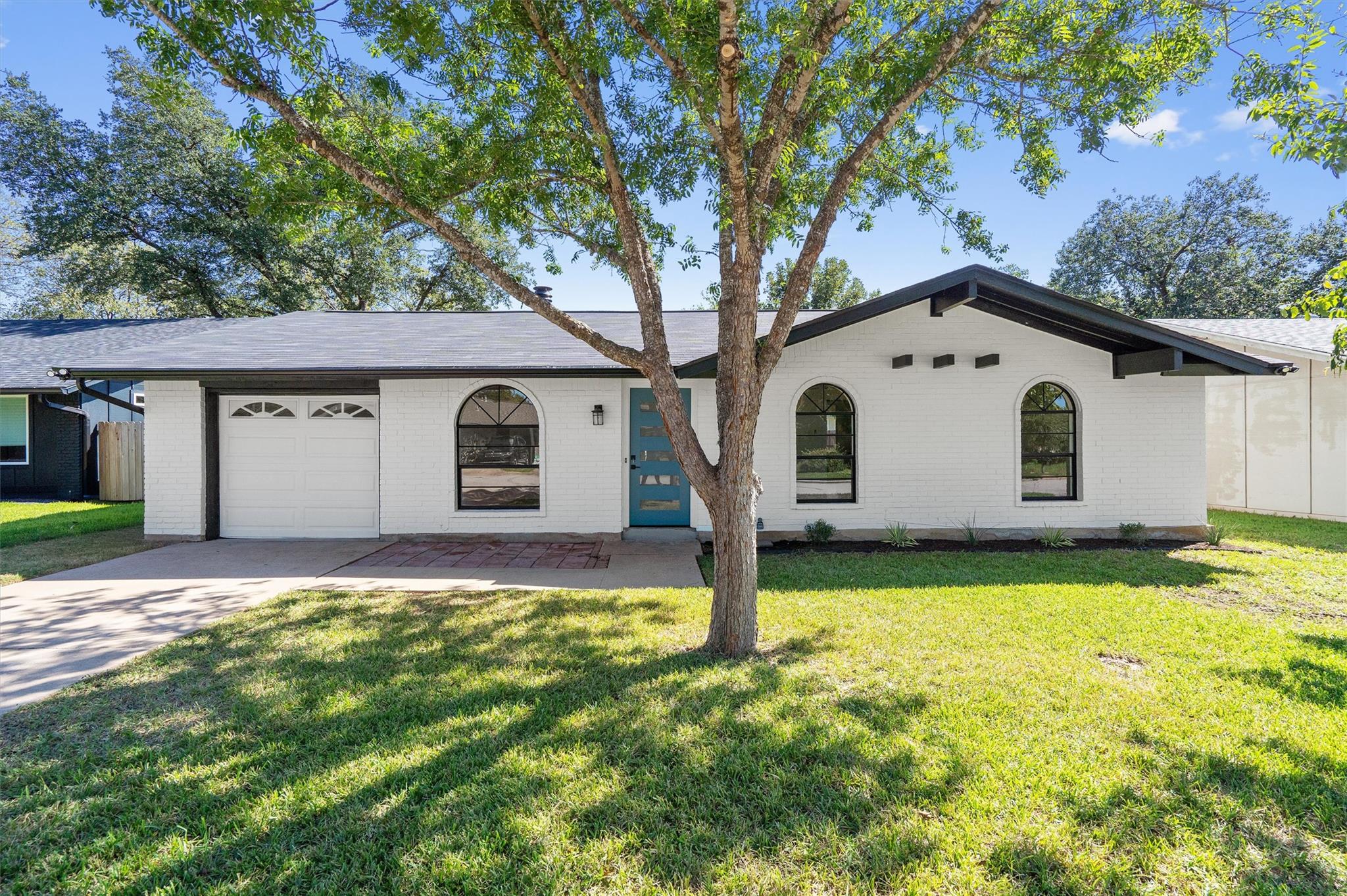Listing photo 1 of 6611  Boleynwood Dr