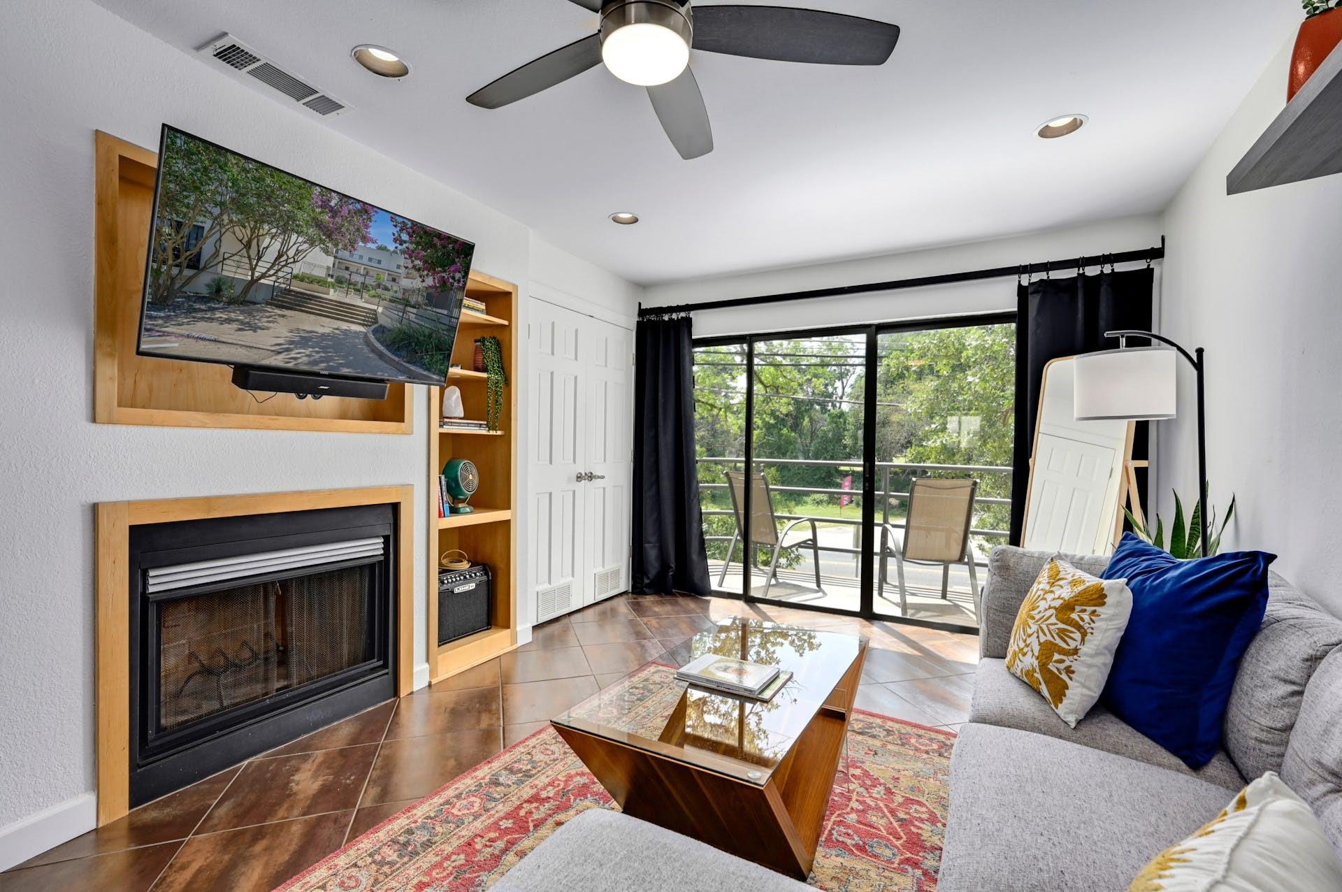 Listing photo 1 of 2605  Enfield Rd  #220