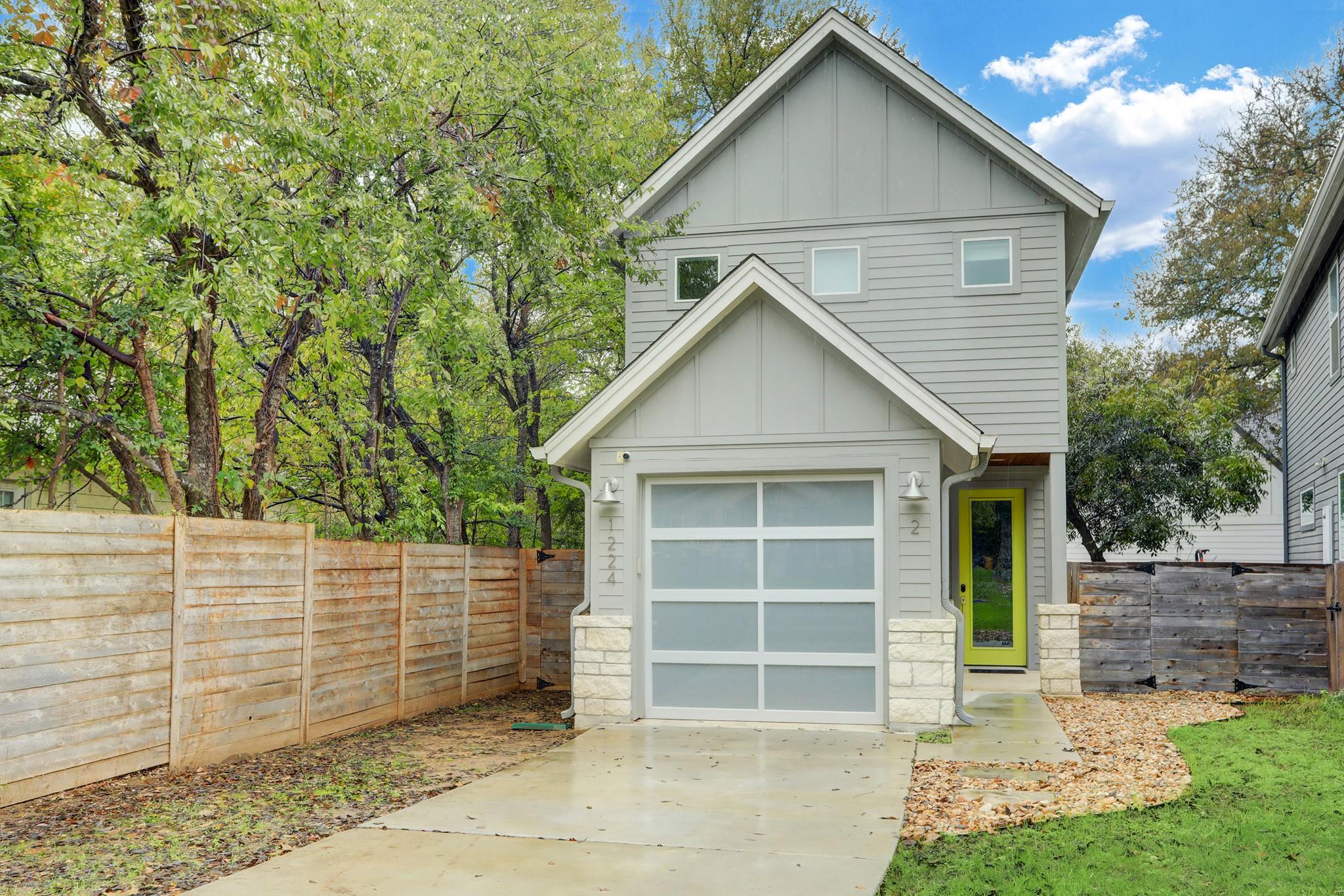 Listing photo 1 of 1224  Eleanor St  #2