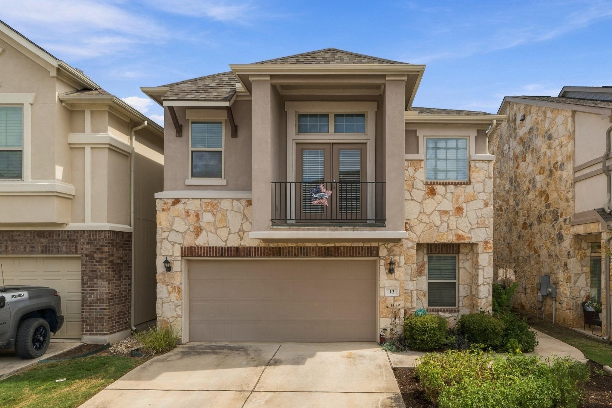 A striking exterior combining native stone and st