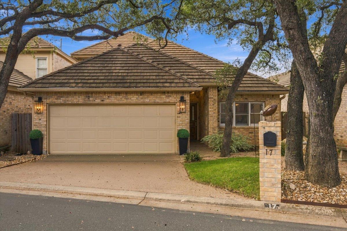 Listing photo 1 of 2203  Onion Creek Pkwy  #17