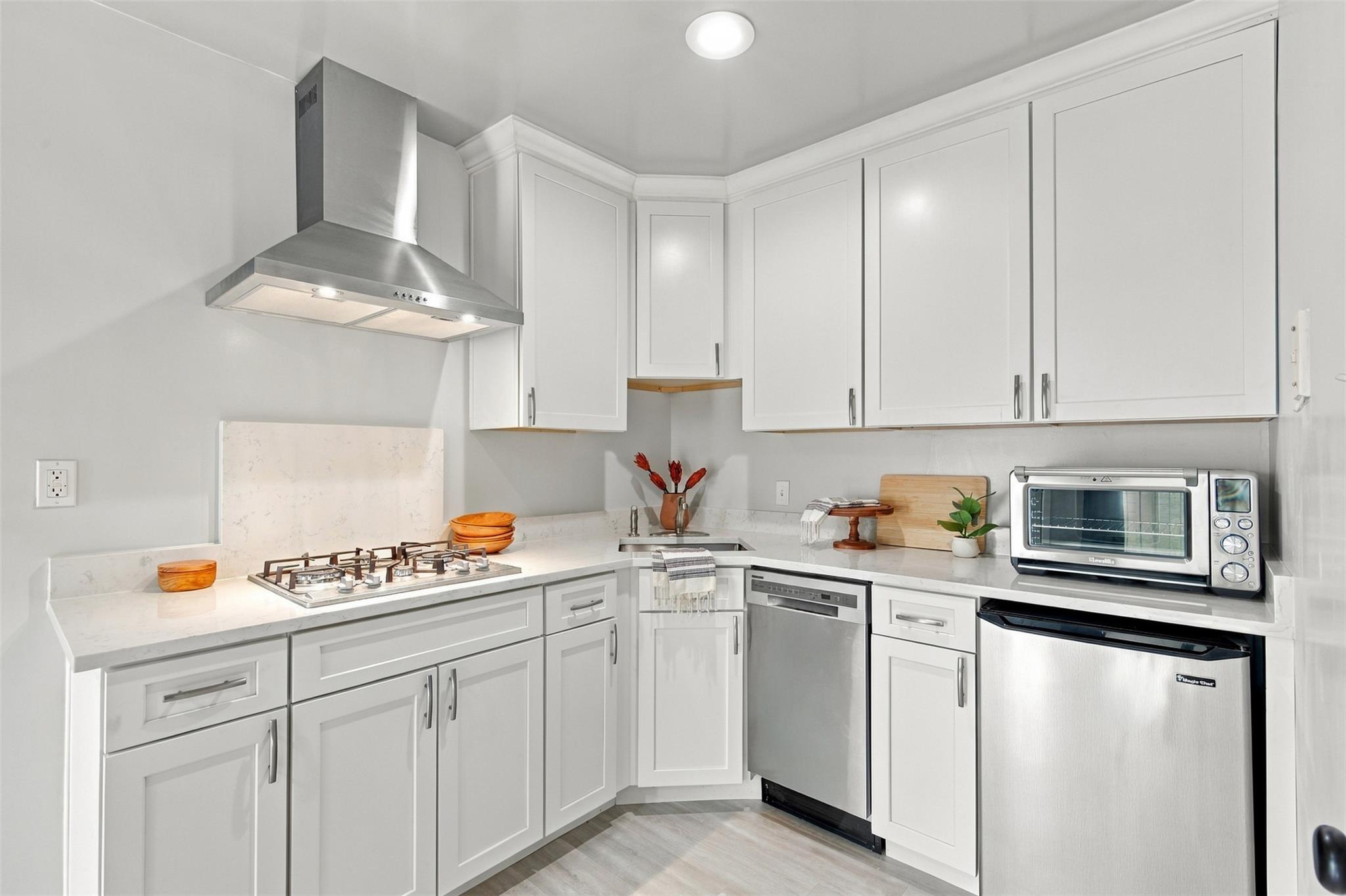 Listing photo 1 of 1111 W 10th St  #213