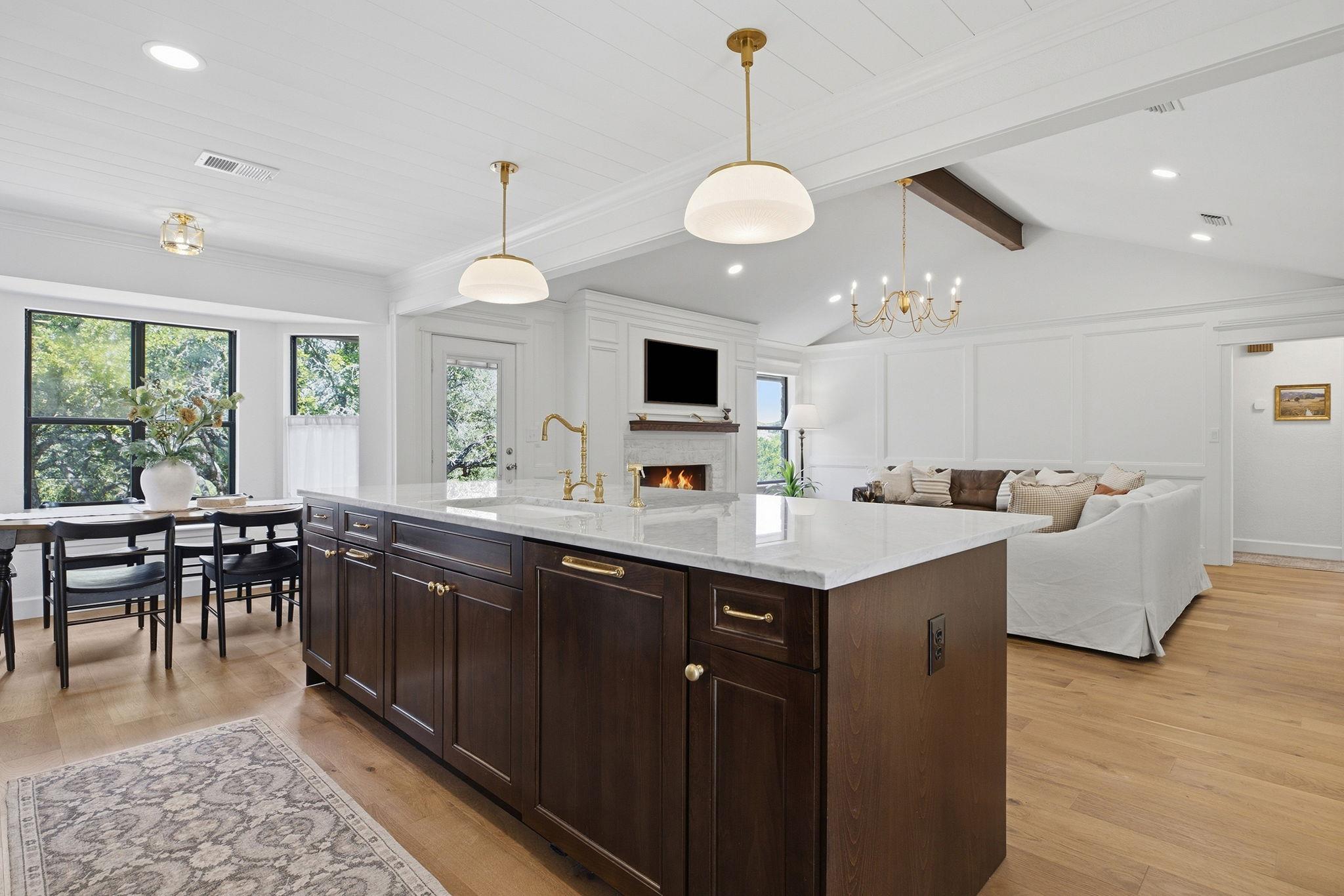 Listing photo 1 of 110  Skyview Ln