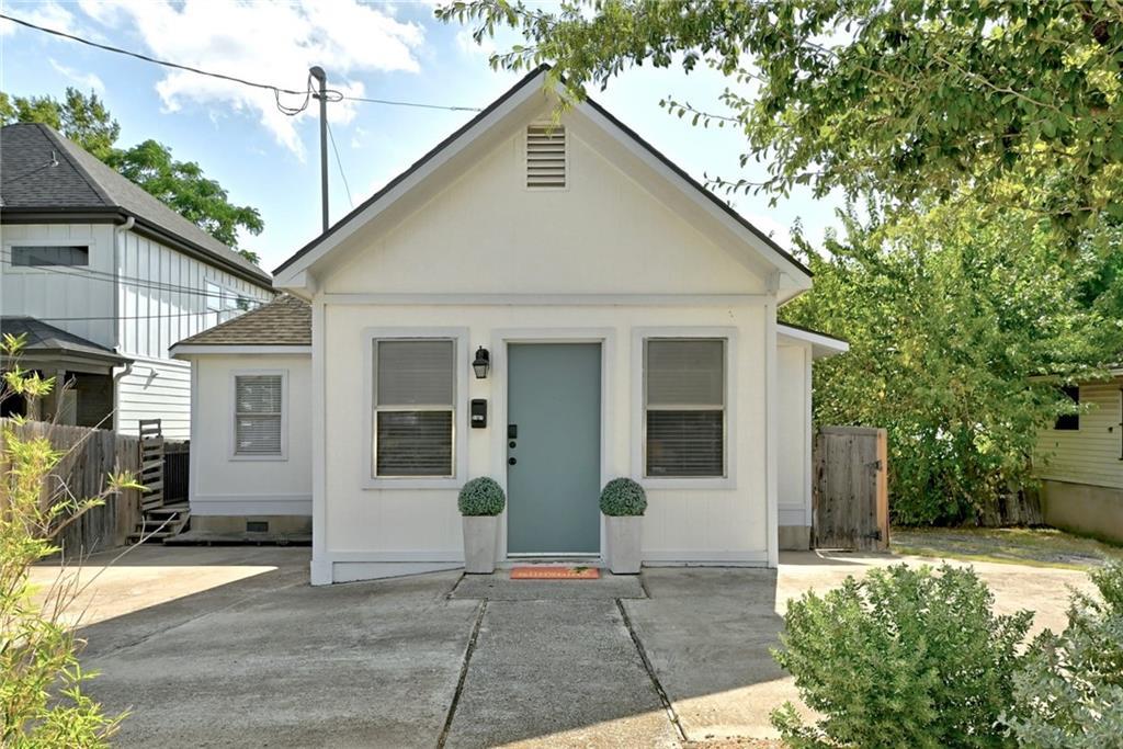 Listing photo of 2107  Chicon St