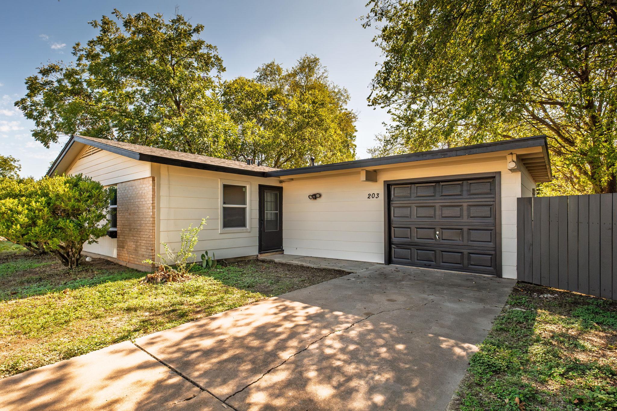 Listing photo 1 of 203  Cooper Dr