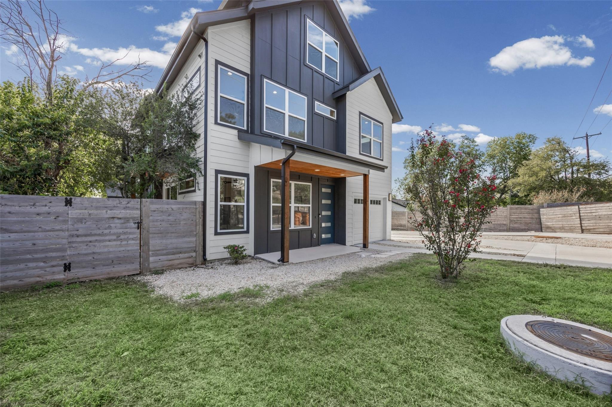 Listing photo 1 of 5305  Ledesma Rd  #1