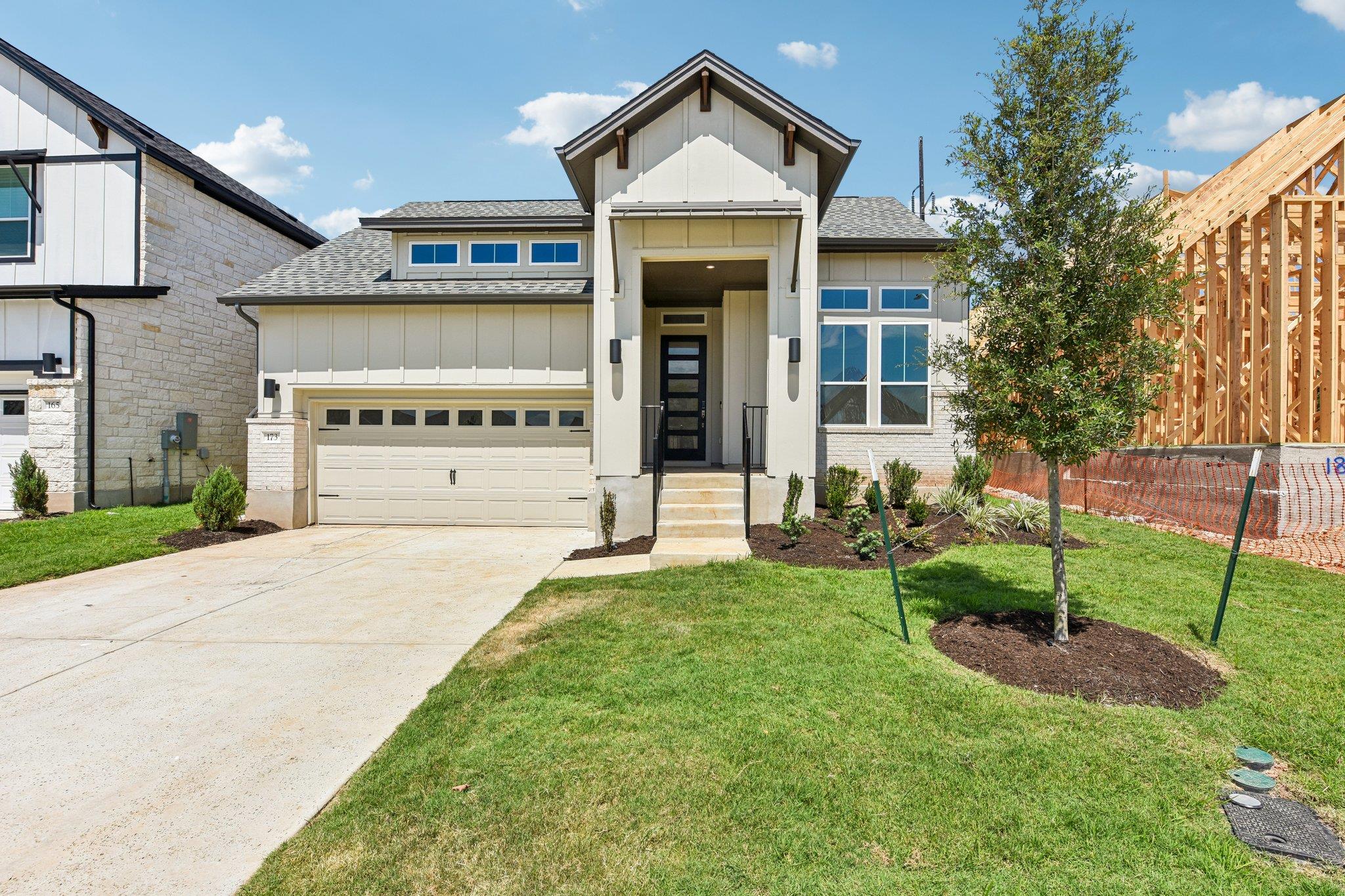 Listing photo 1 of 440  San Saba Dr