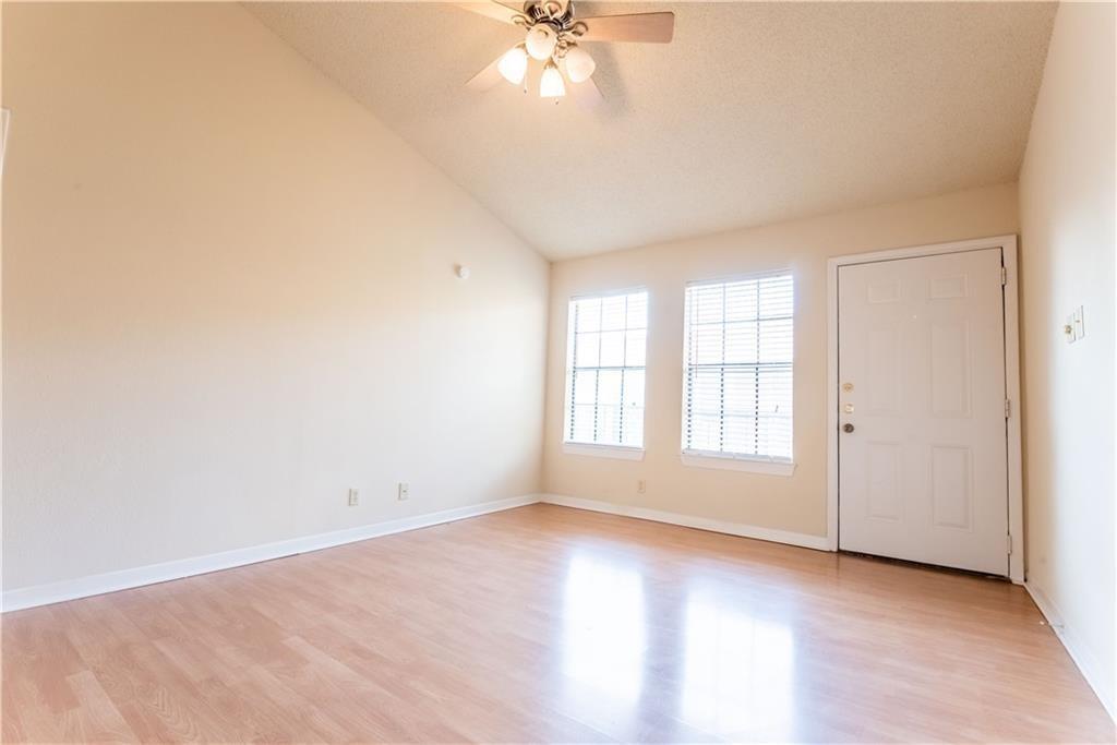 Listing photo 1 of 2216  San Gabriel St  #206