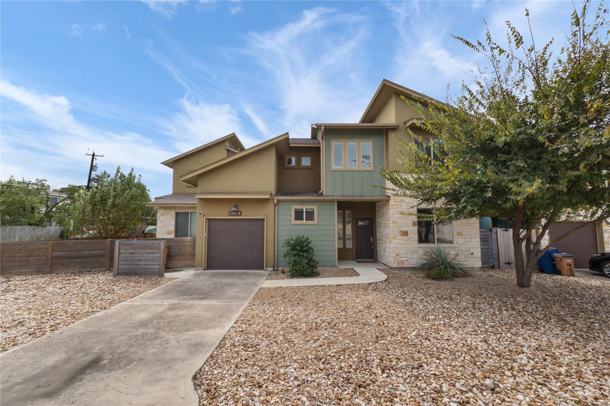 Listing photo 1 of 1301  Casey St  #A