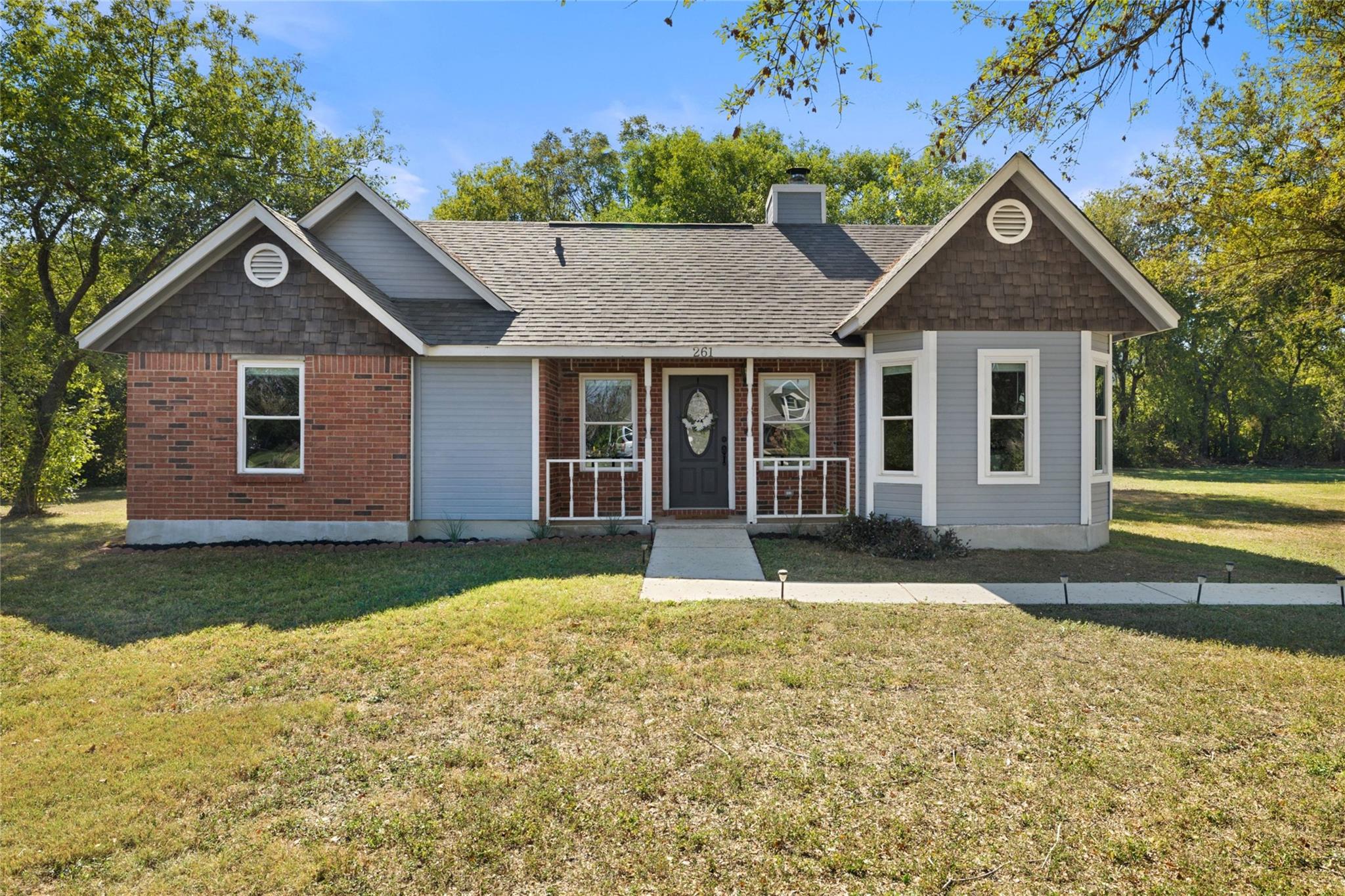 Listing photo of 261  Briarwood Dr