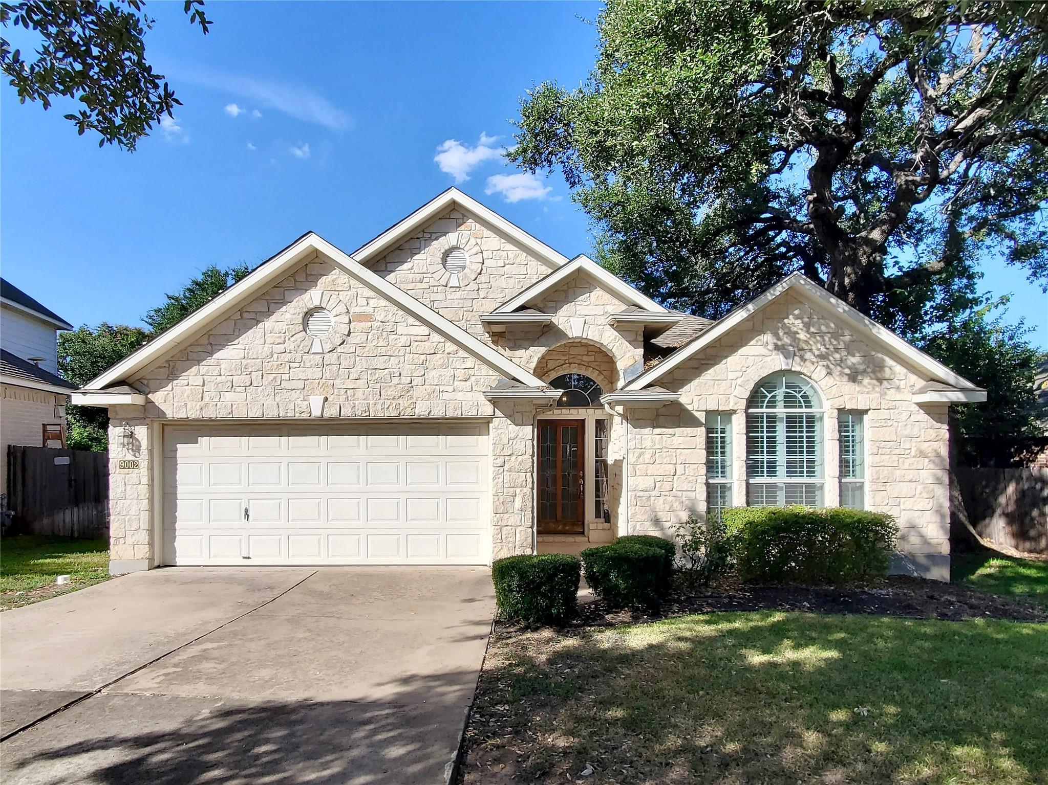 Listing photo 1 of 9002  Frazell Cv