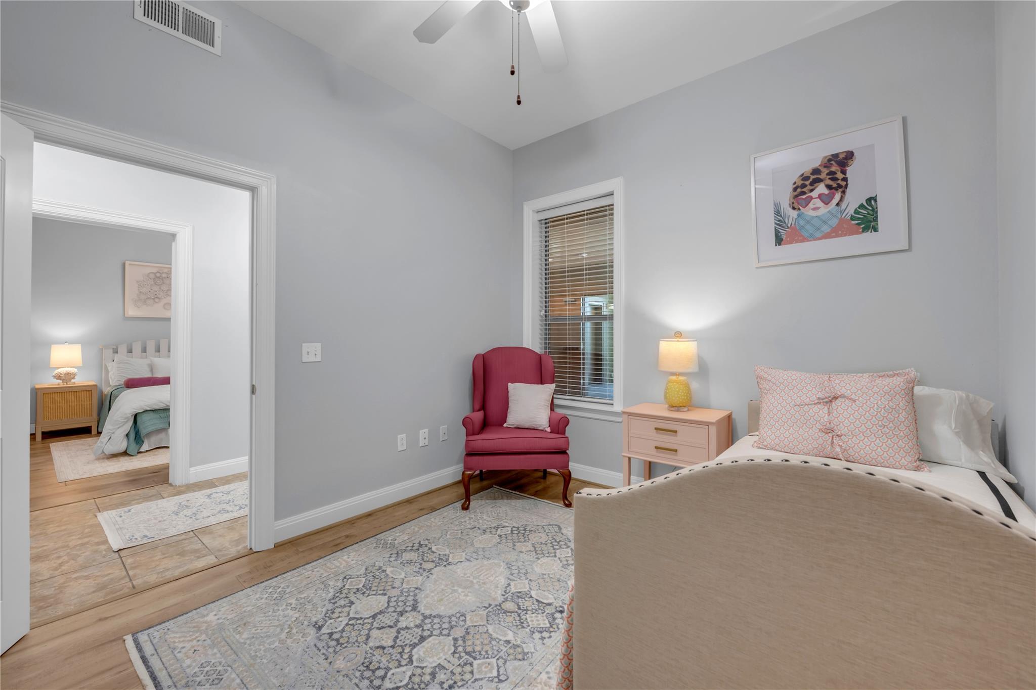 Listing photo 1 of 101  West Bank None  #44