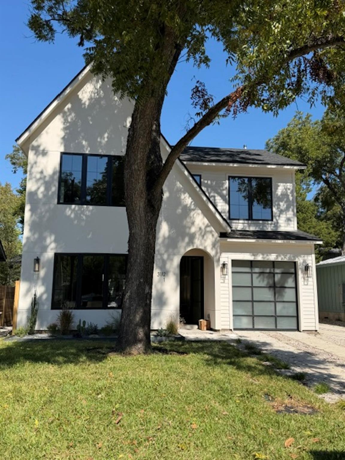 Listing photo 1 of 3112  Prado St  #1