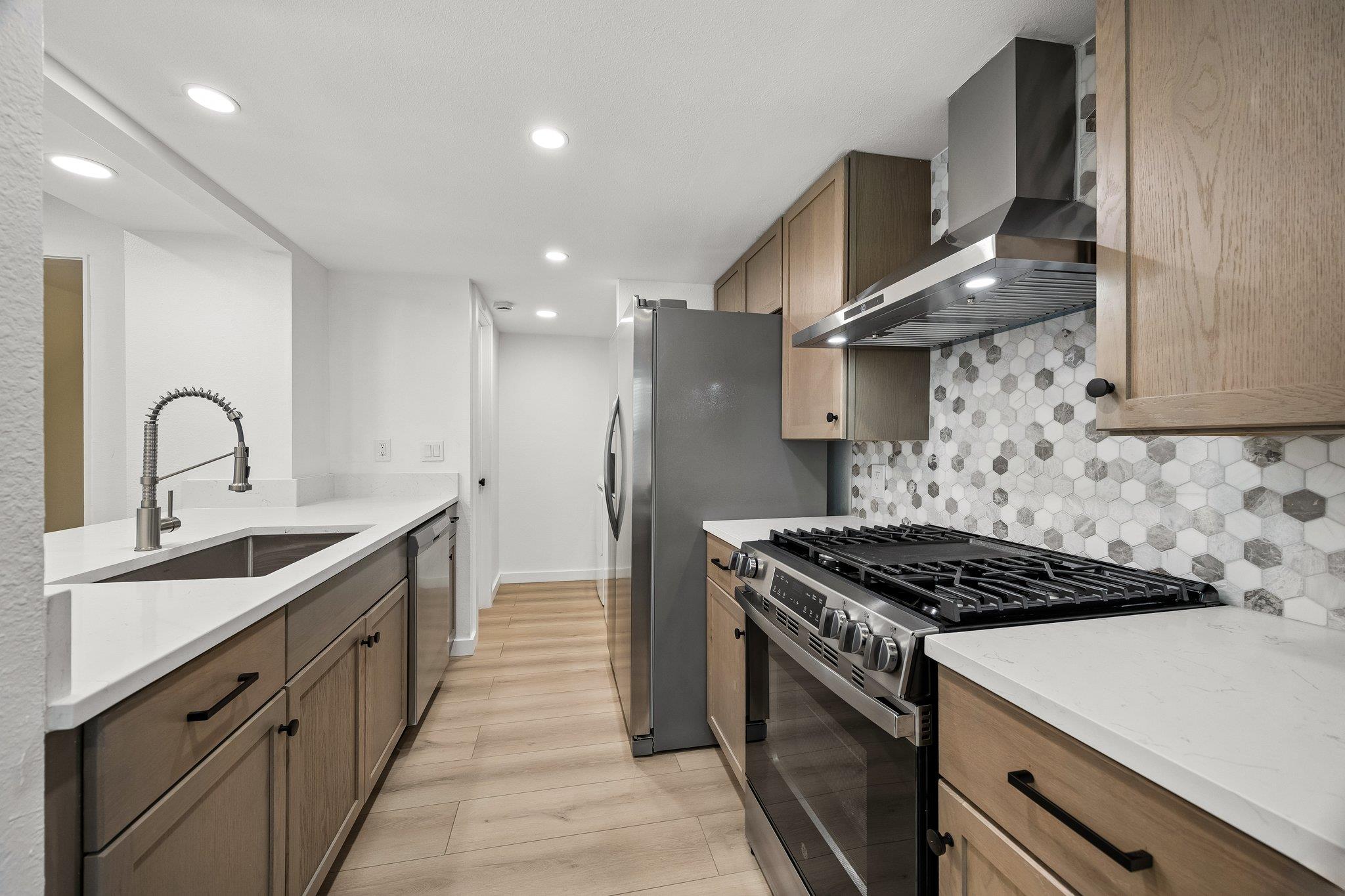 Listing photo 1 of 11301  Jollyville Rd  #A4