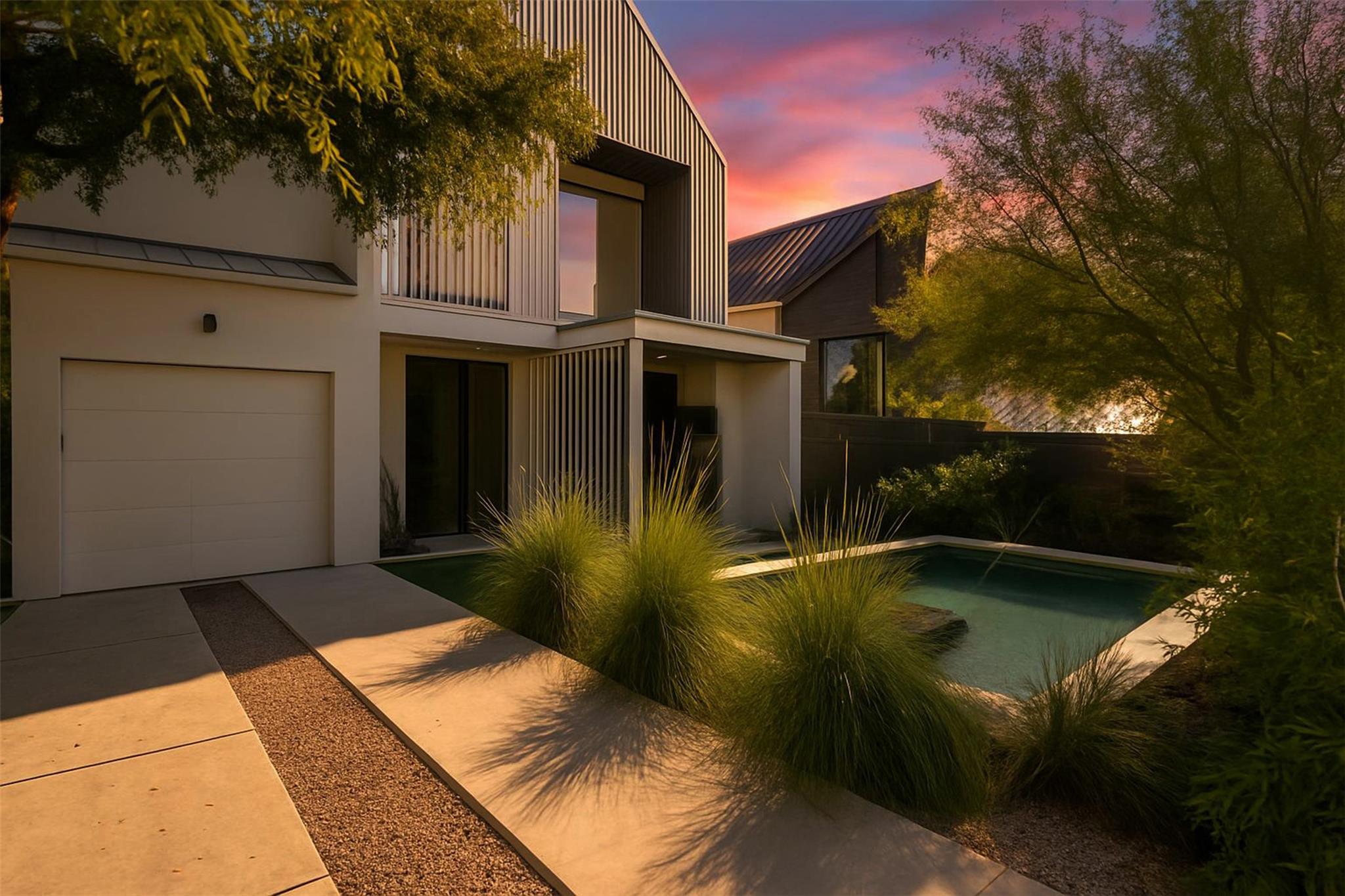 Listing photo 1 of 704 W Elizabeth St  #1 & 2