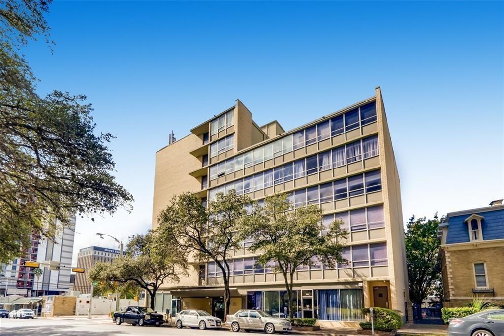 Listing photo 1 of 1800  LAVACA St  #807