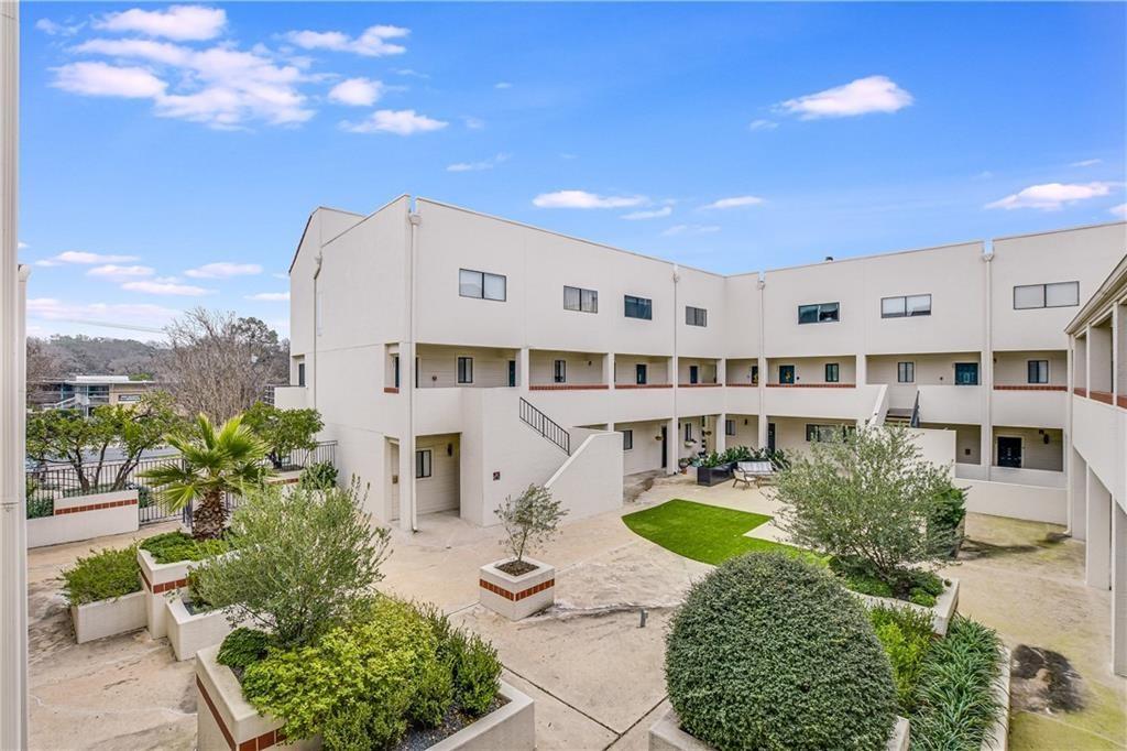 Listing photo 1 of 2605  Enfield Rd  #208