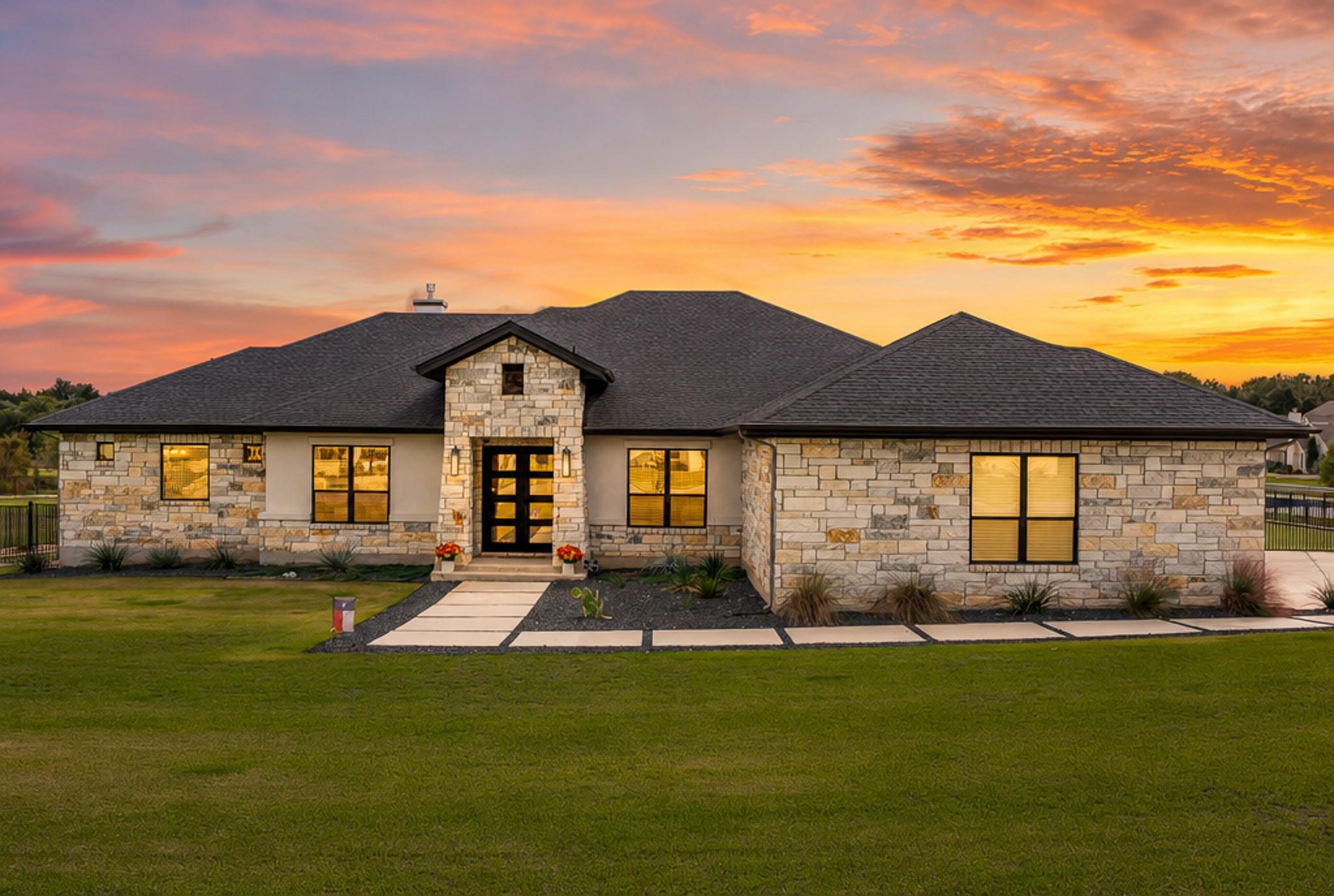 Listing photo 1 of 127  Lazy Creek Dr