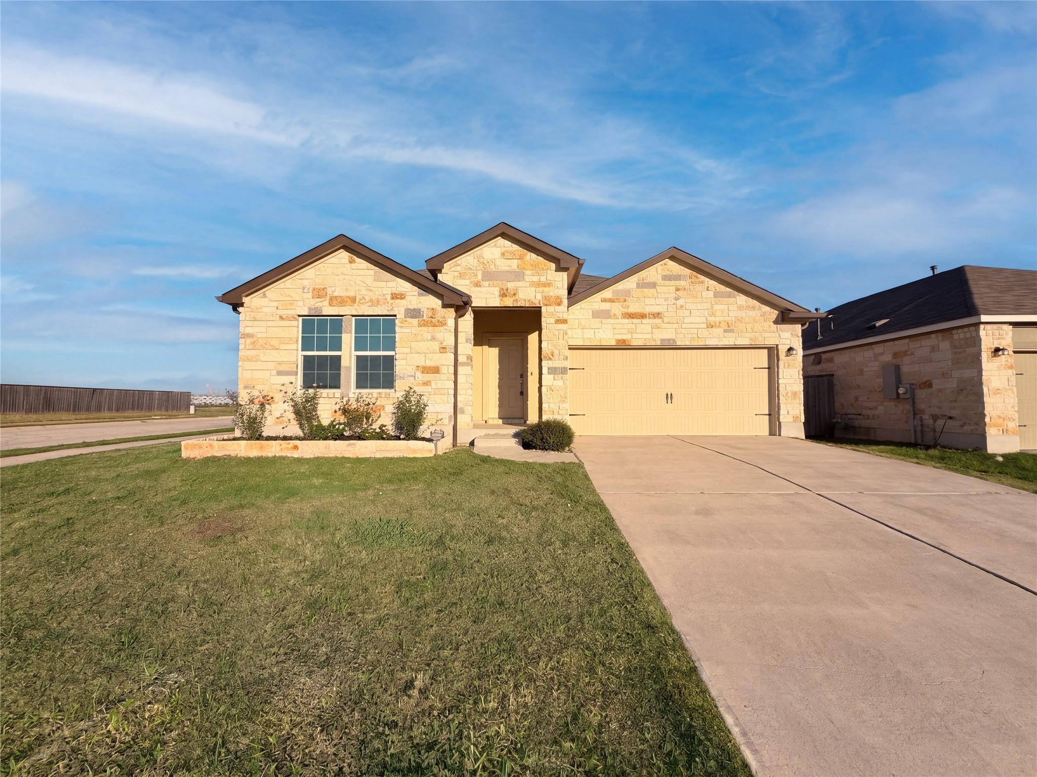 Listing photo 1 of 300  Arnage Dr