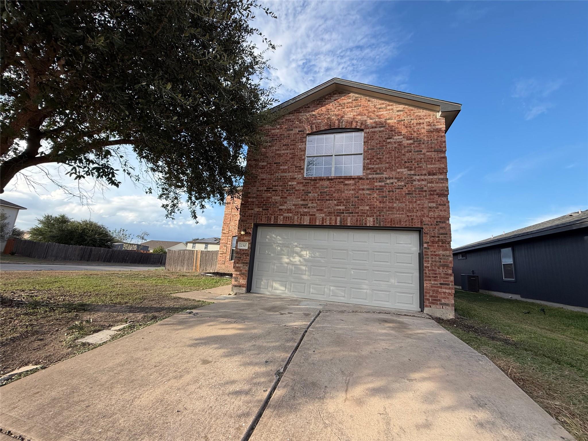 Listing photo of 230  Phillips St
