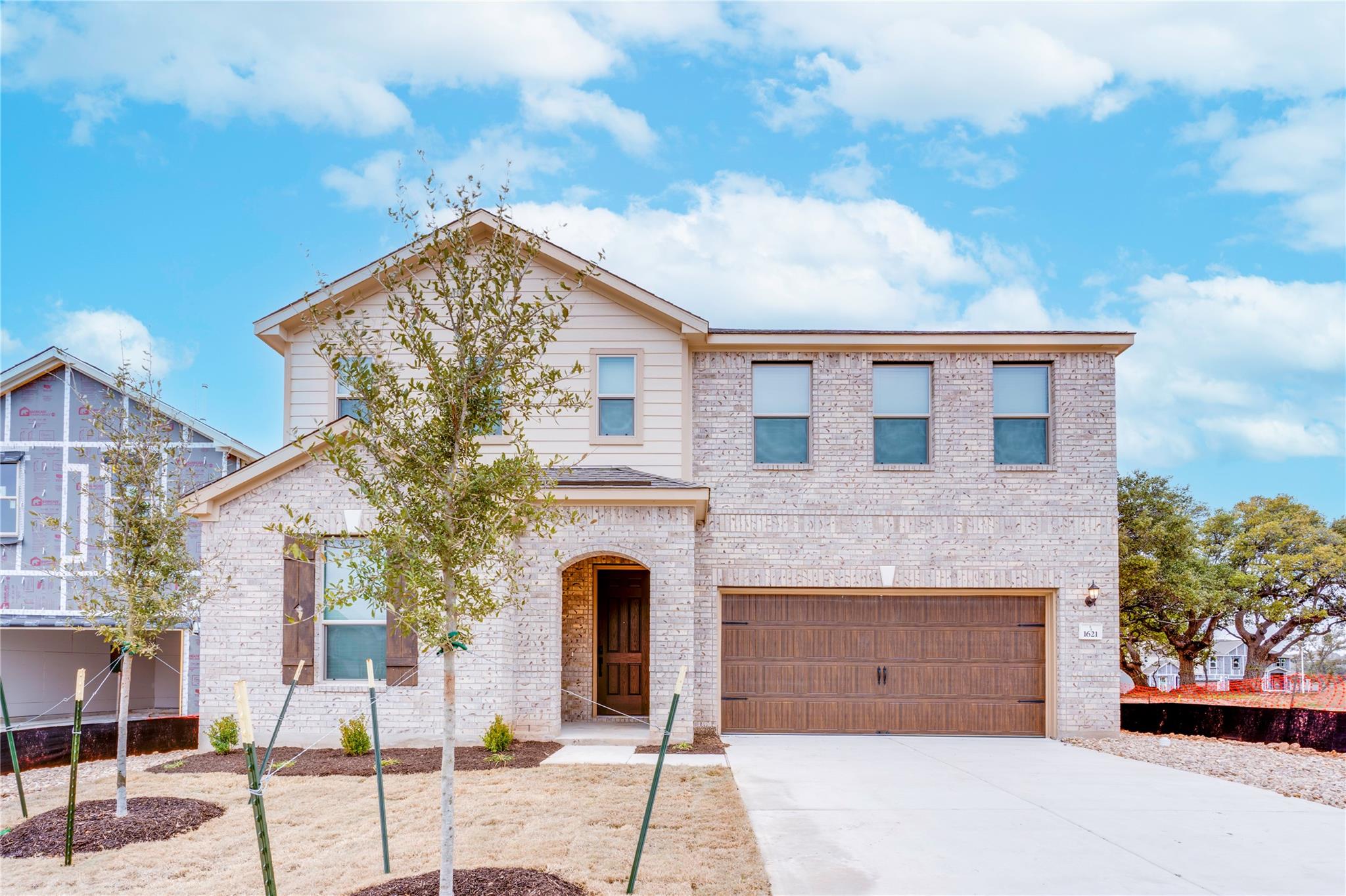 Listing photo 1 of 1621  Garlock Dr