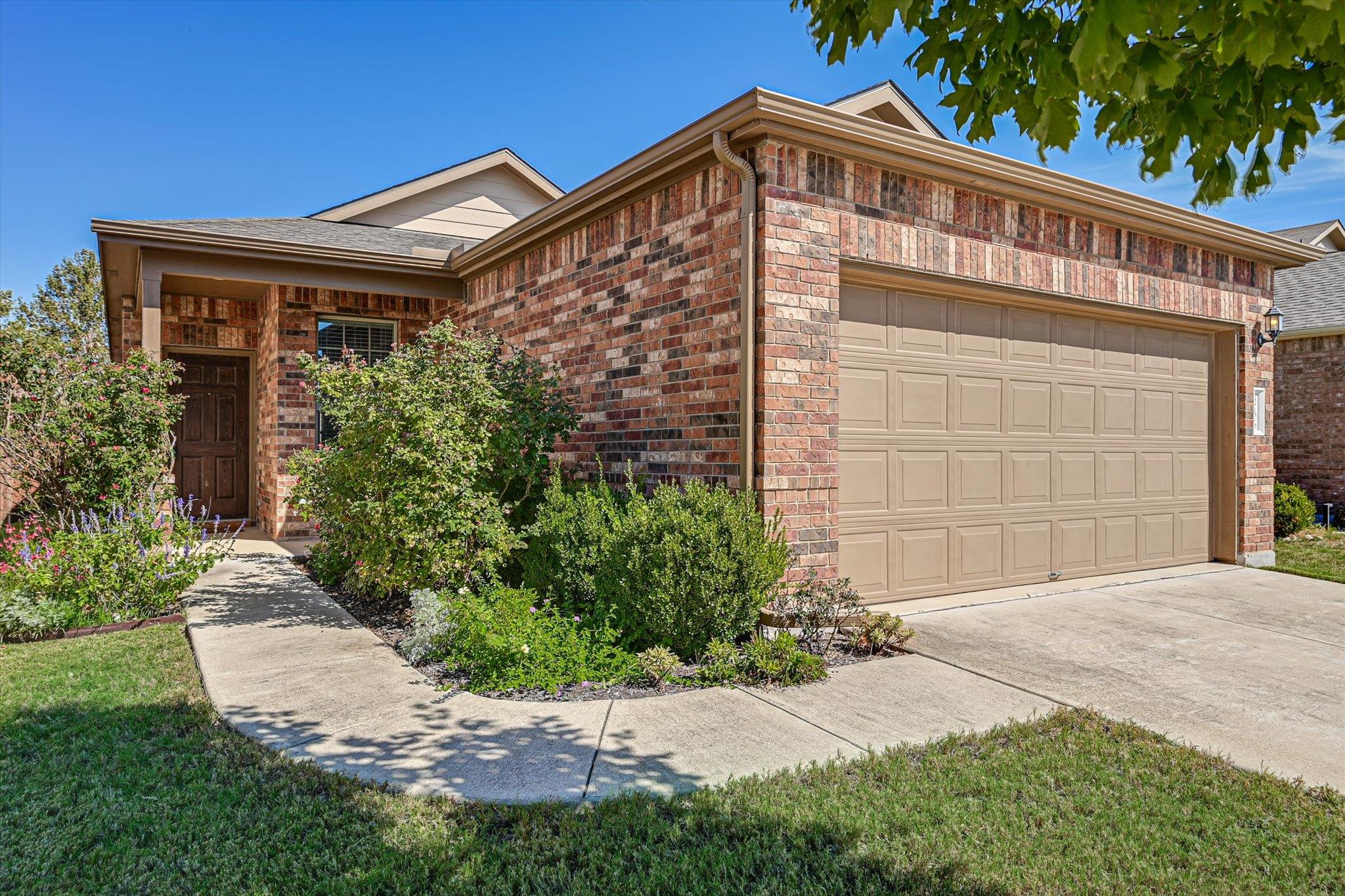 Listing photo 1 of 3706  Kennedy Grace Ln